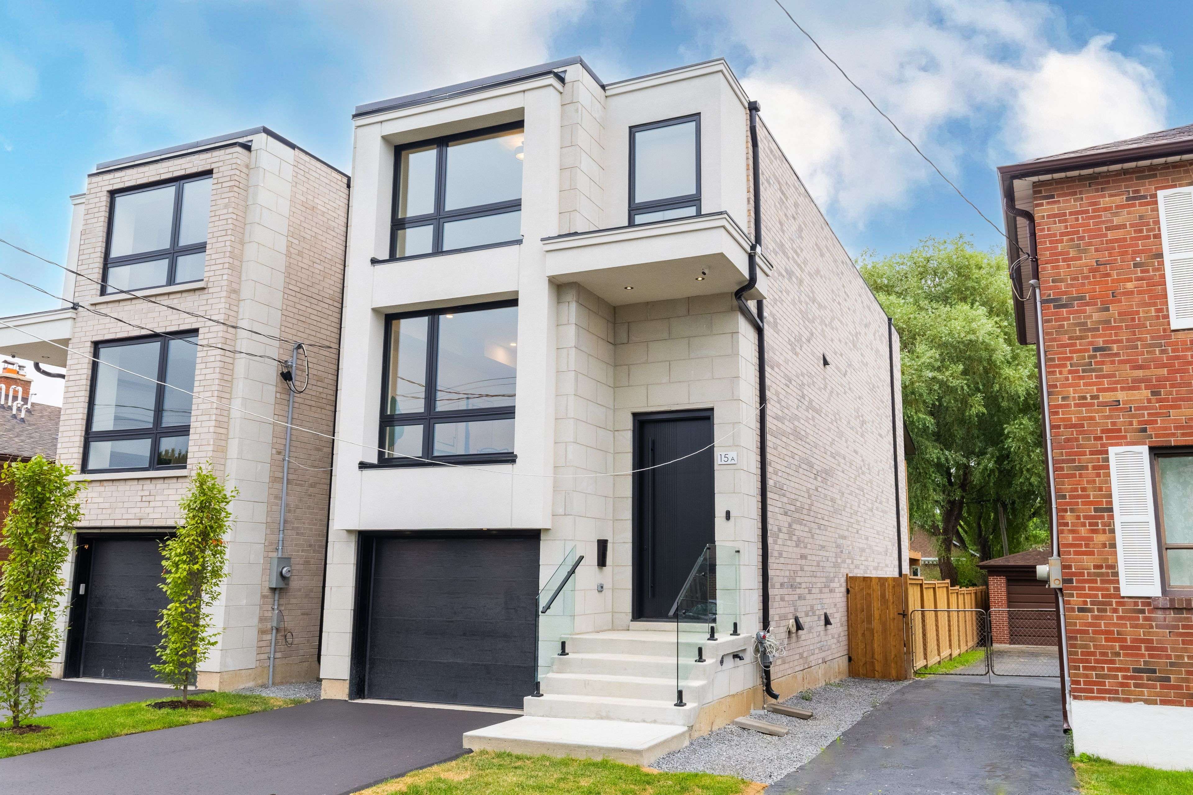 Toronto W07, ON M8Y 3A2,15A ROSEMEADE AVE