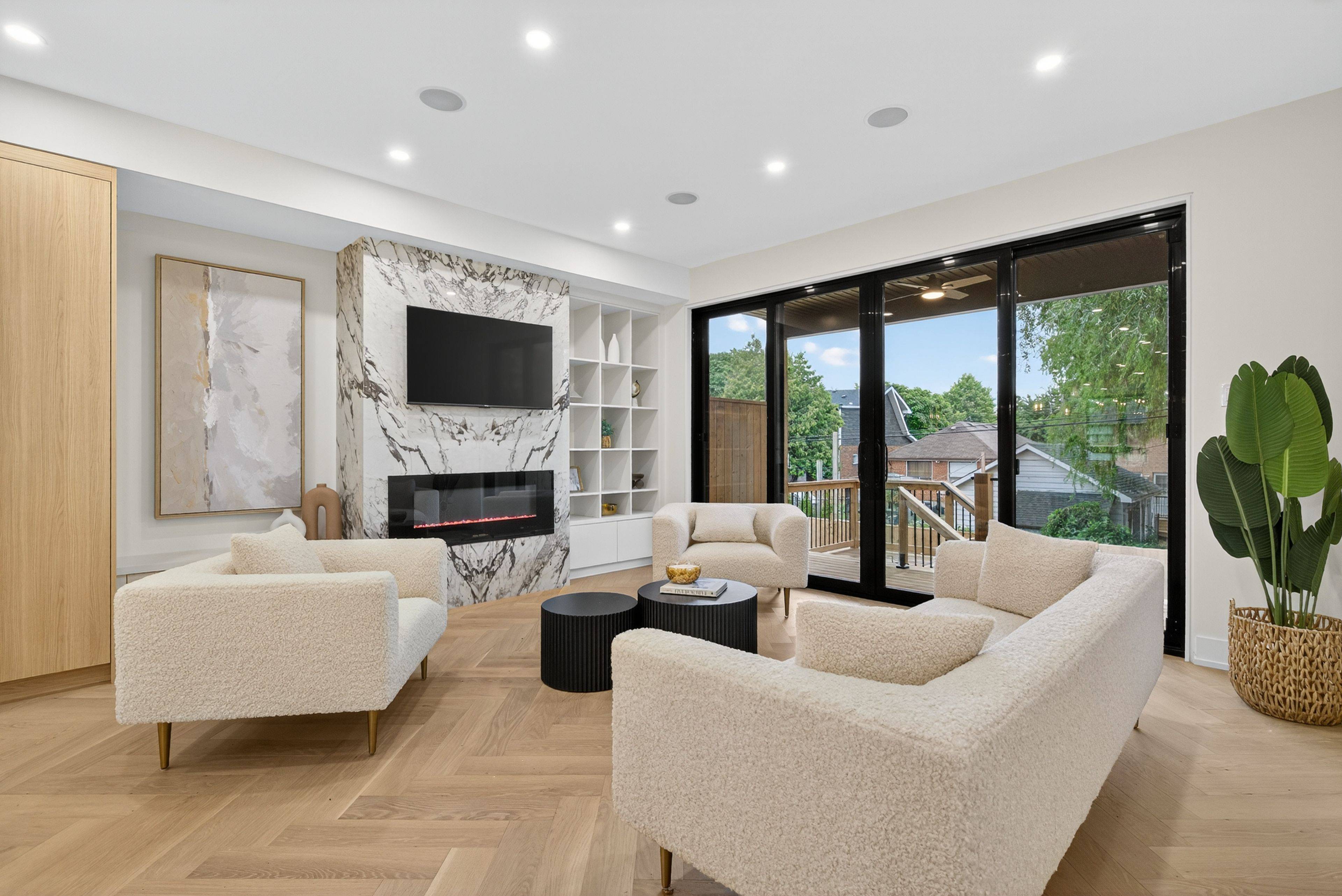 Toronto W07, ON M8Y 3A2,15A ROSEMEADE AVE