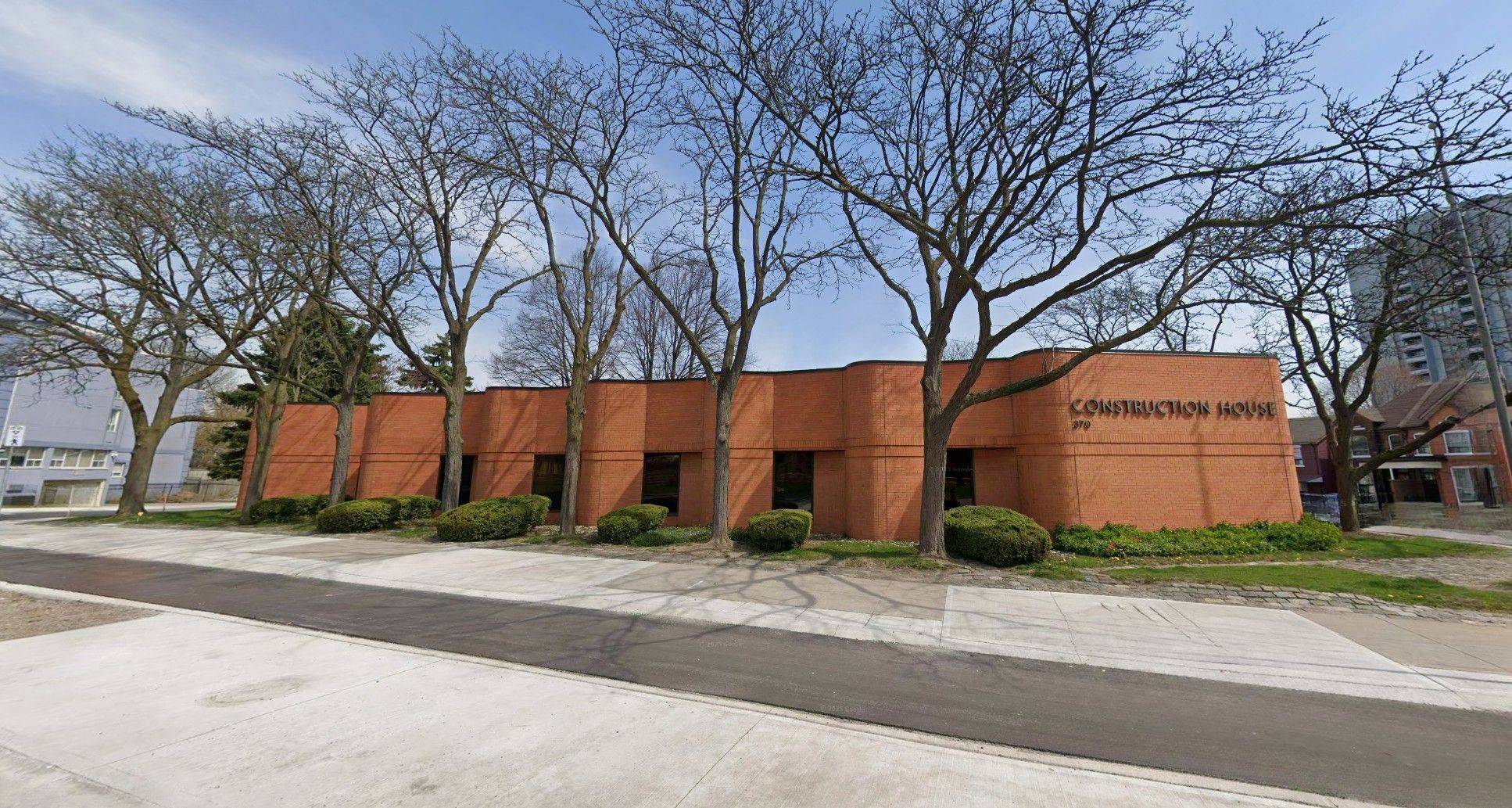 Hamilton, ON L8R 3L1,370 York BLVD #V