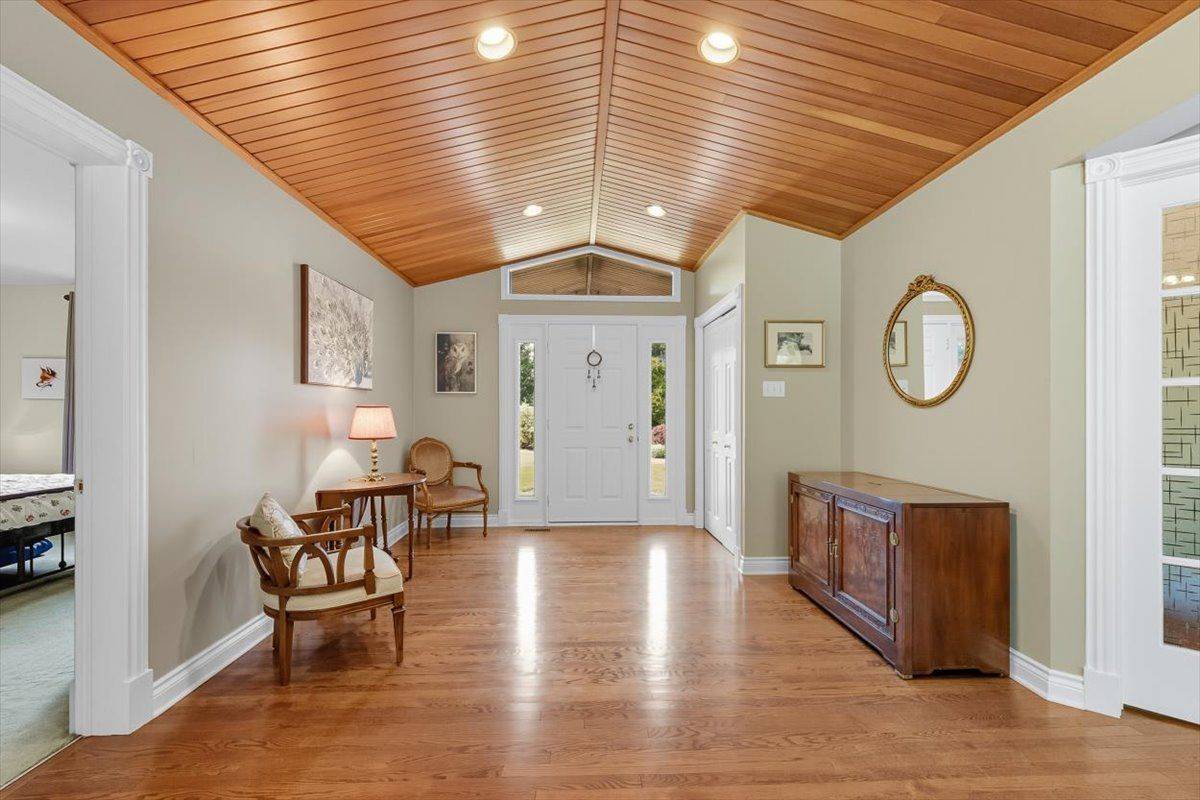 Greely - Metcalfe - Osgoode - Vernon And Area, ON K4P 1H1,1717 Lakeshore DR