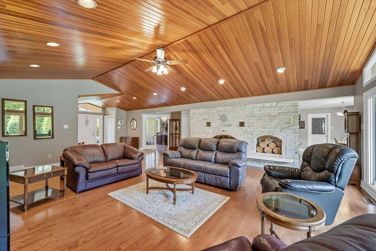 Greely - Metcalfe - Osgoode - Vernon And Area, ON K4P 1H1,1717 Lakeshore DR