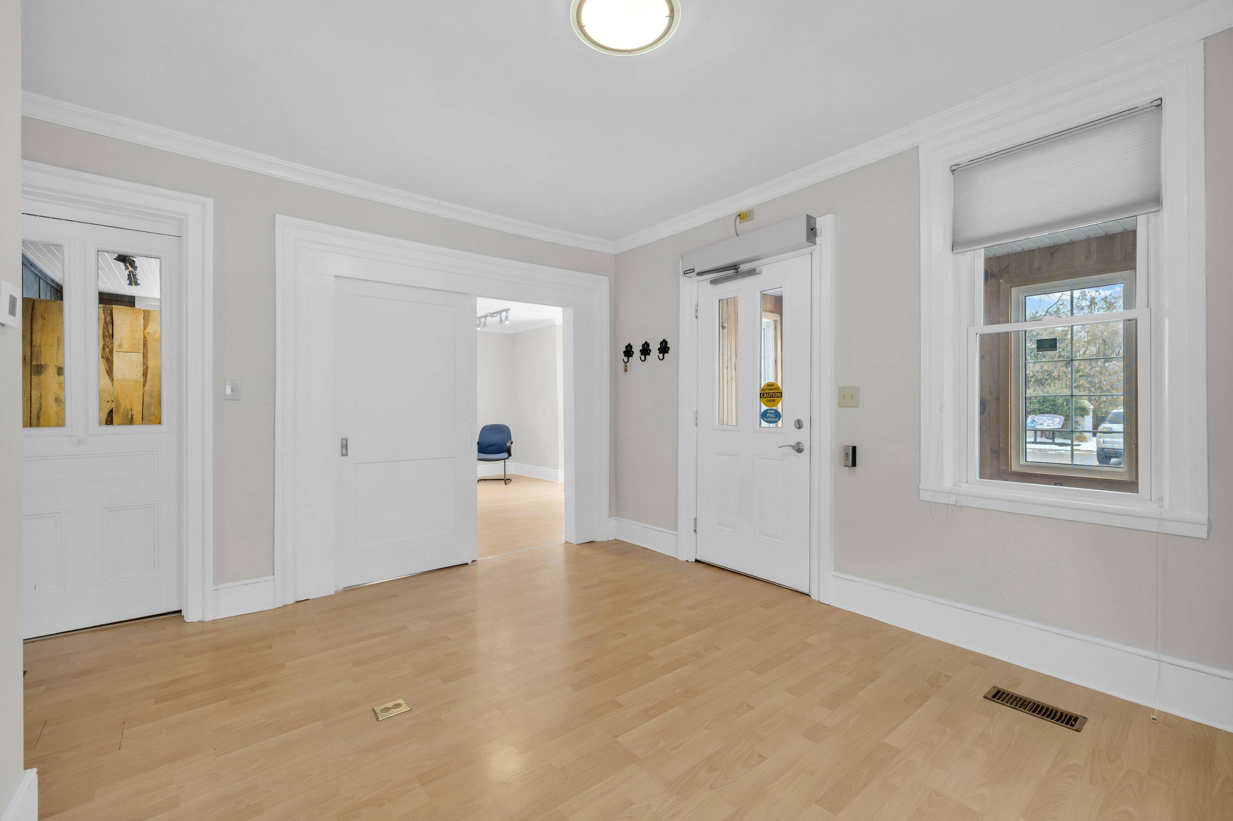 Athens, ON K0E 1B0,10 Wellington ST E