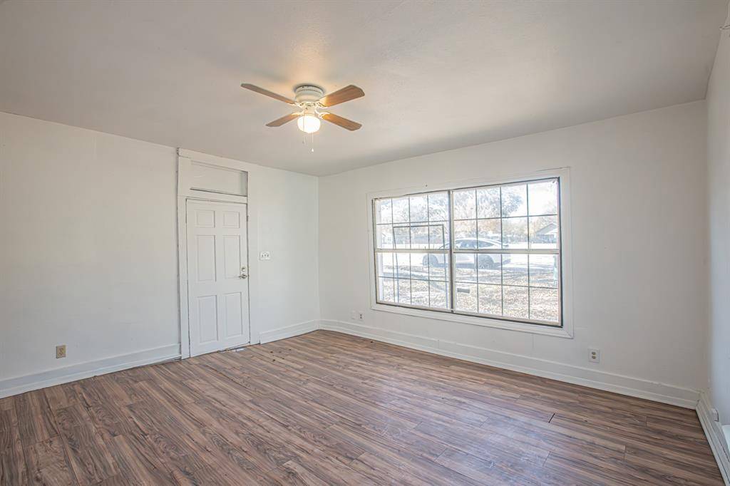 Gainesville, TX 76240,428 N Denton Street