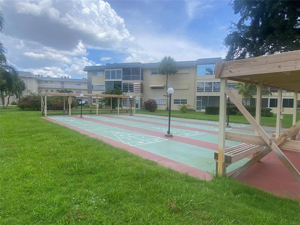 Lauderhill, FL 33313,4441 NW 16th St #J311