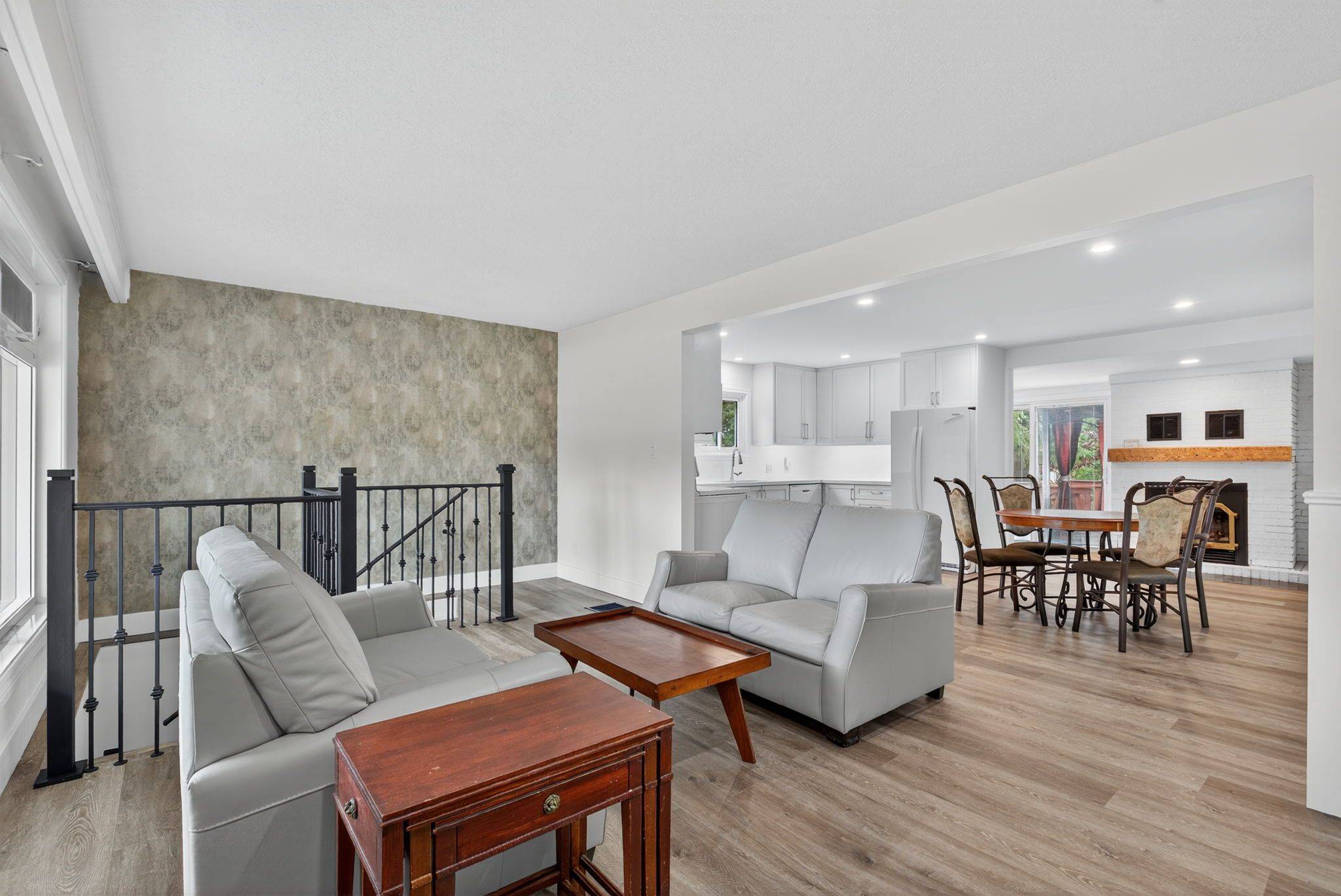 New Tecumseth, ON L0G 1W0,2 Lionel Stone AVE E