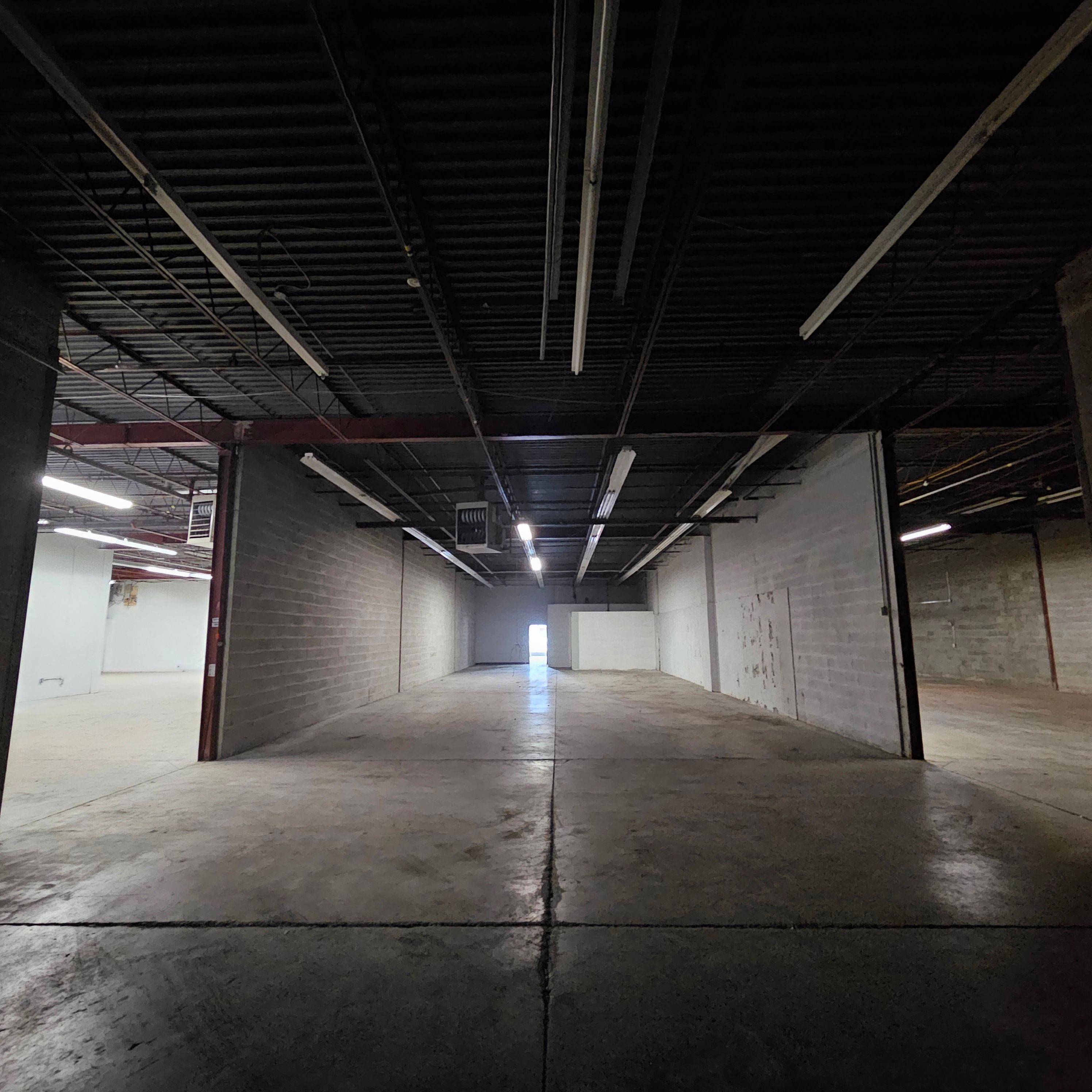 Mississauga, ON L4W 1K8,1268 Eglinton AVE E