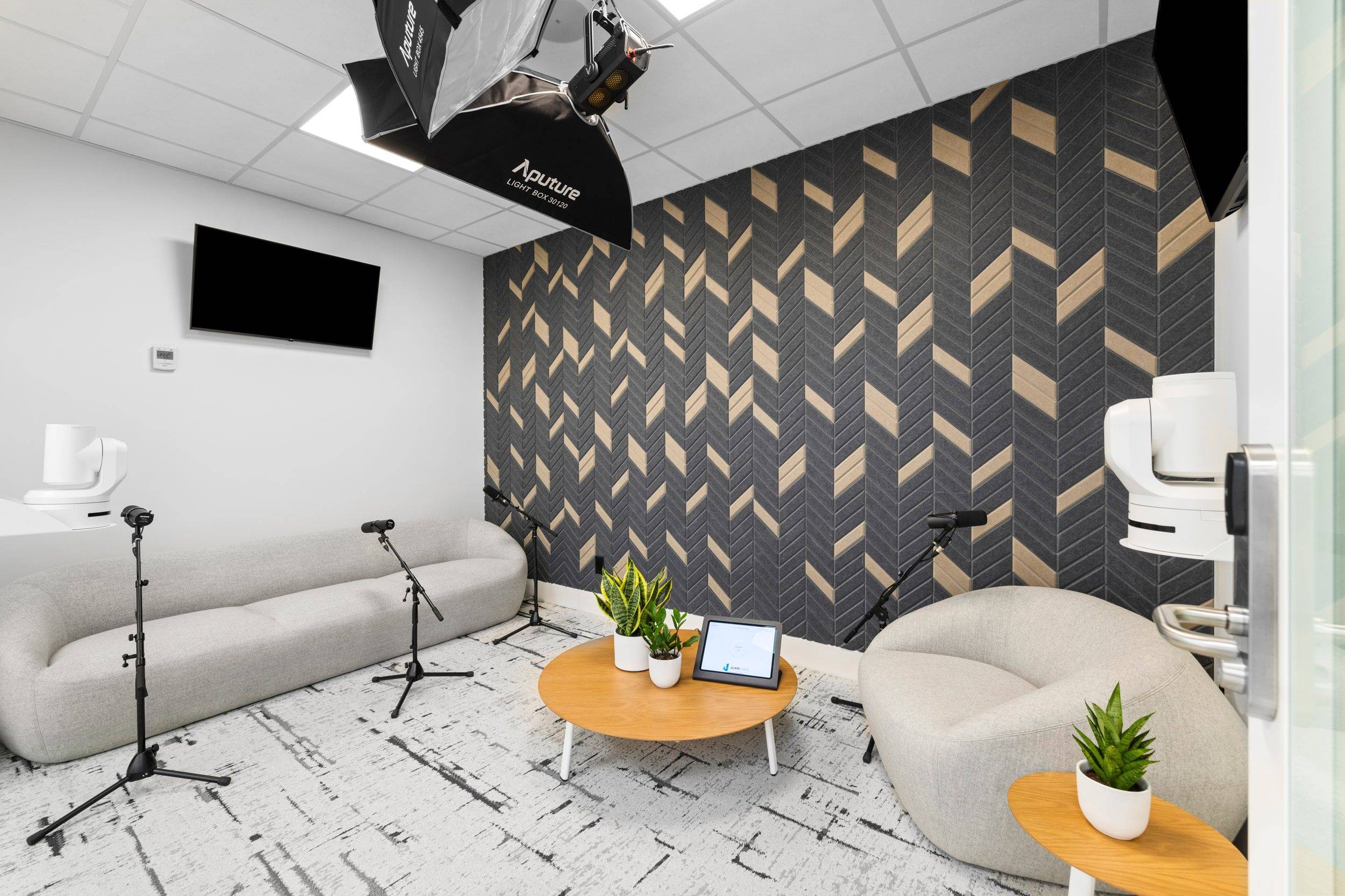 Toronto W08, ON M9C 4Z4,295 The West Mall N/A #700