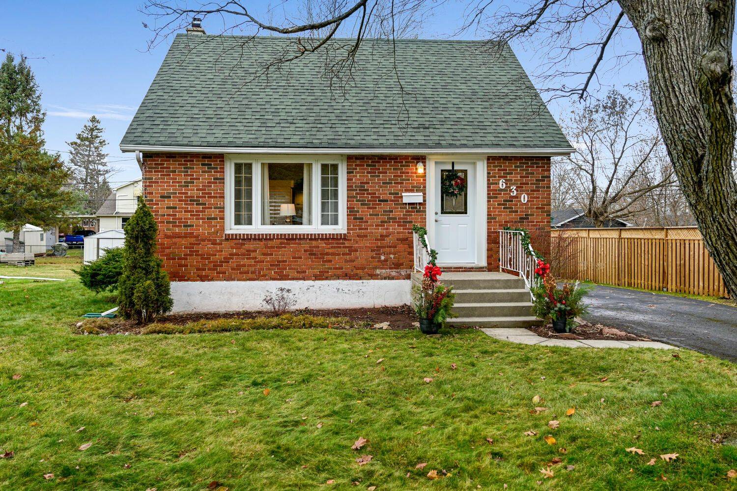 Gananoque, ON K7G 2E4,630 Hillside DR