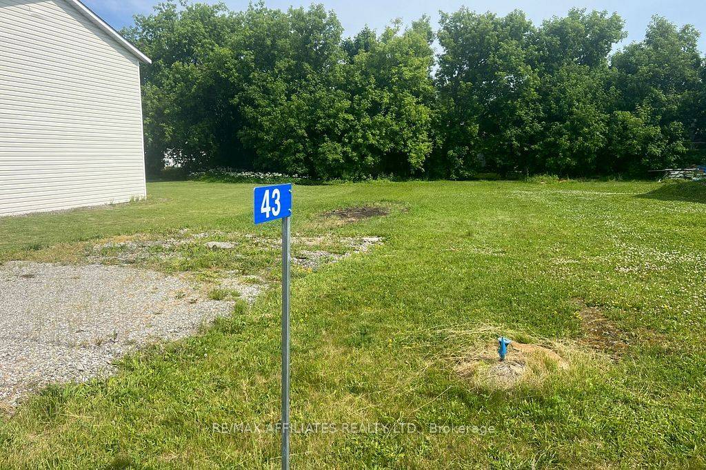 Montague, ON K7A 3E2,43 King ST