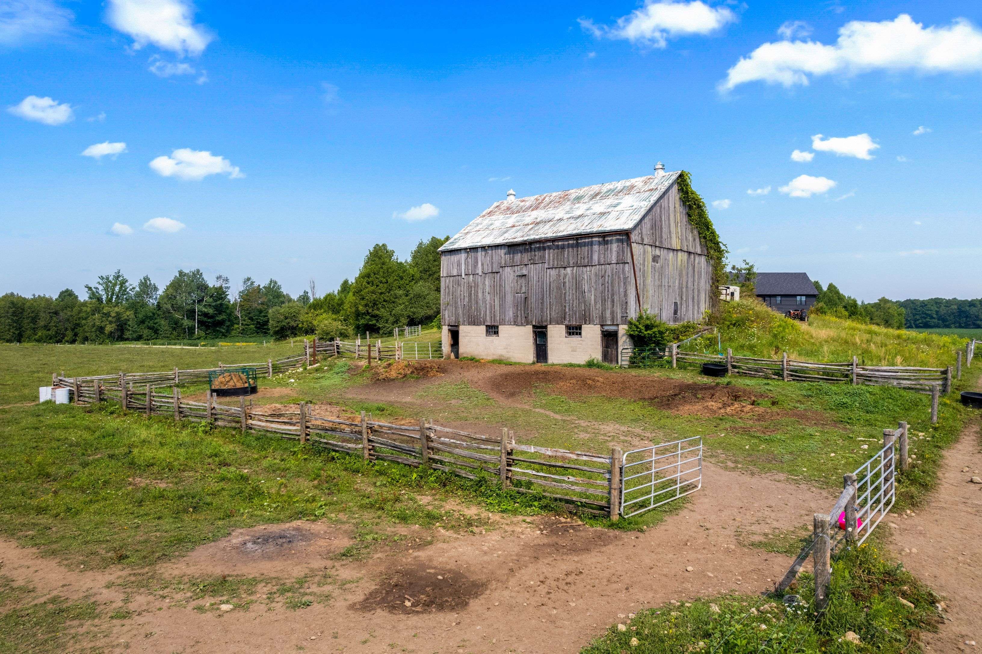 West Grey, ON N0C 1H0,574461 SIDEROAD 40 N/A