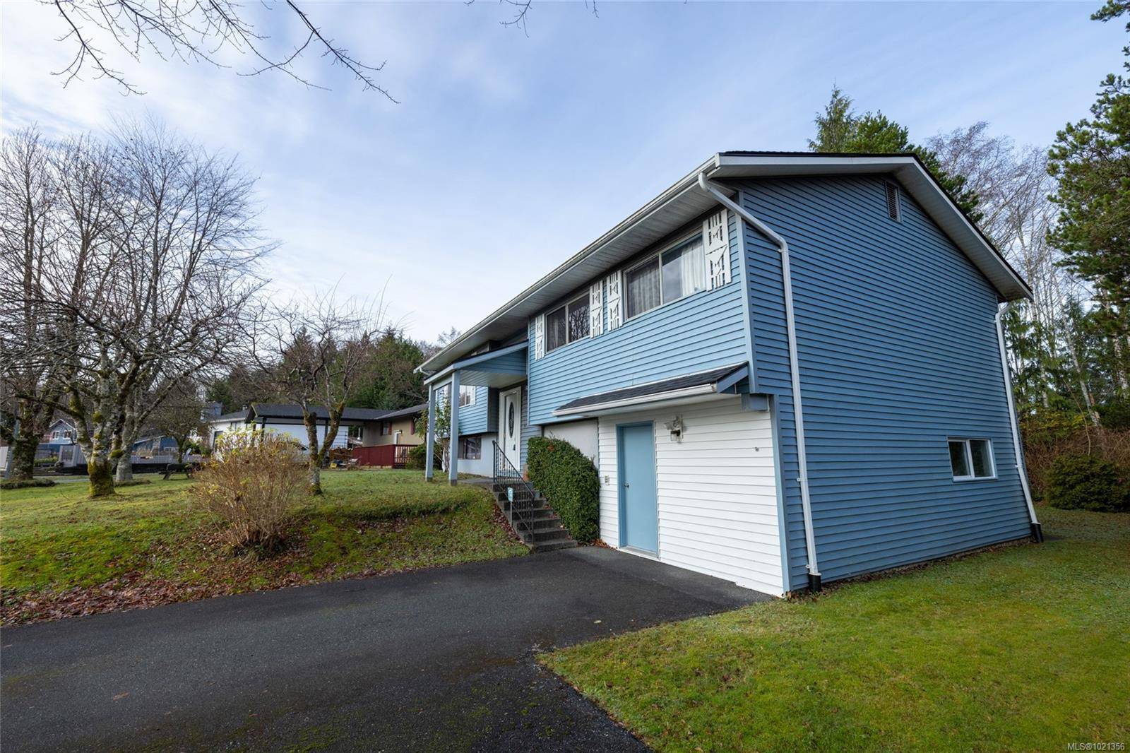 Port Hardy, BC V0N 2P0,7445 Thunderbird Way