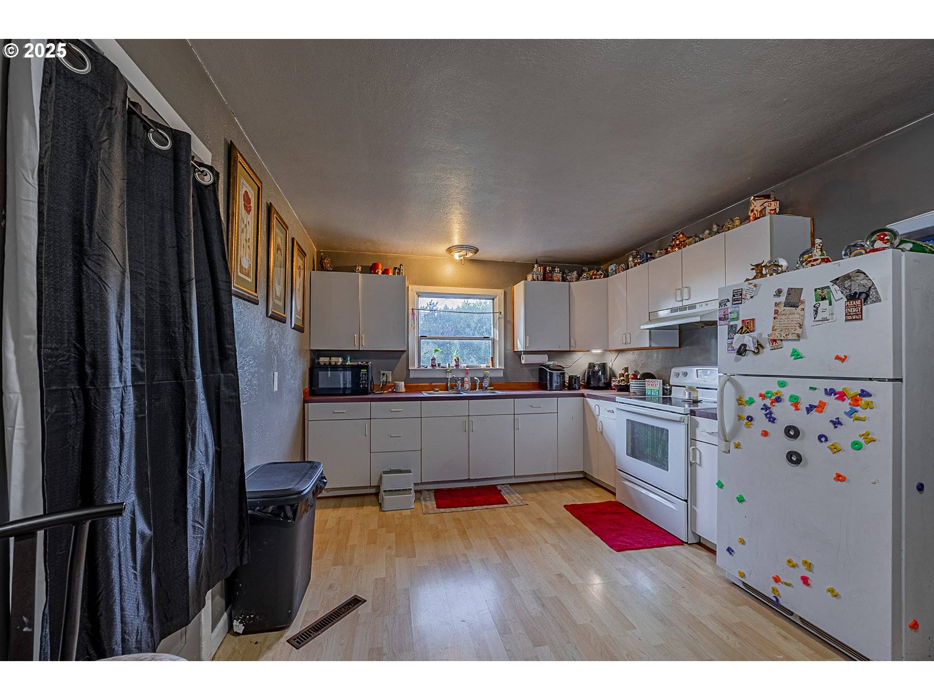 North Bend, OR 97459,1860 MEADE ST