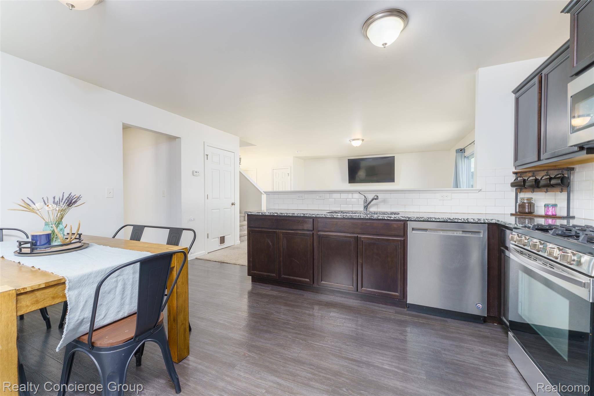 Fowlerville, MI 48836,2783 Au Gres River DR