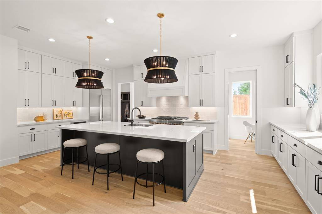 9006 Diceman Drive, Dallas, TX 75218