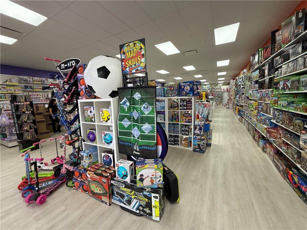 Brooklyn, NY 11235,3121 Ocean AVE #B02