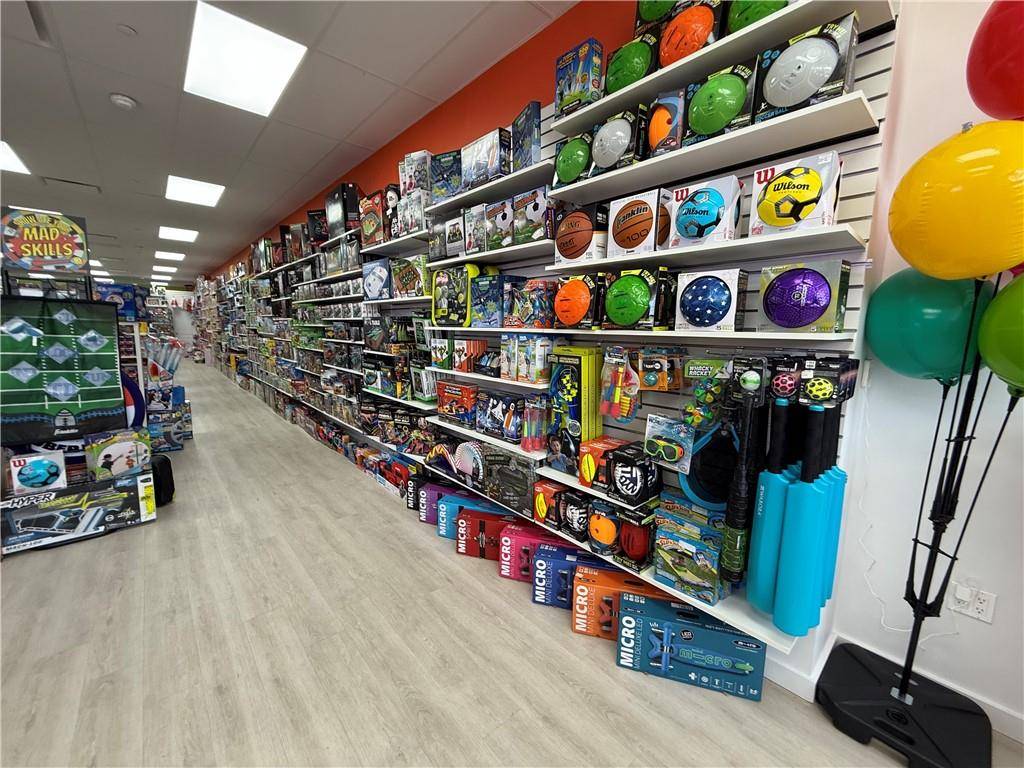 Brooklyn, NY 11235,3121 Ocean AVE #B02