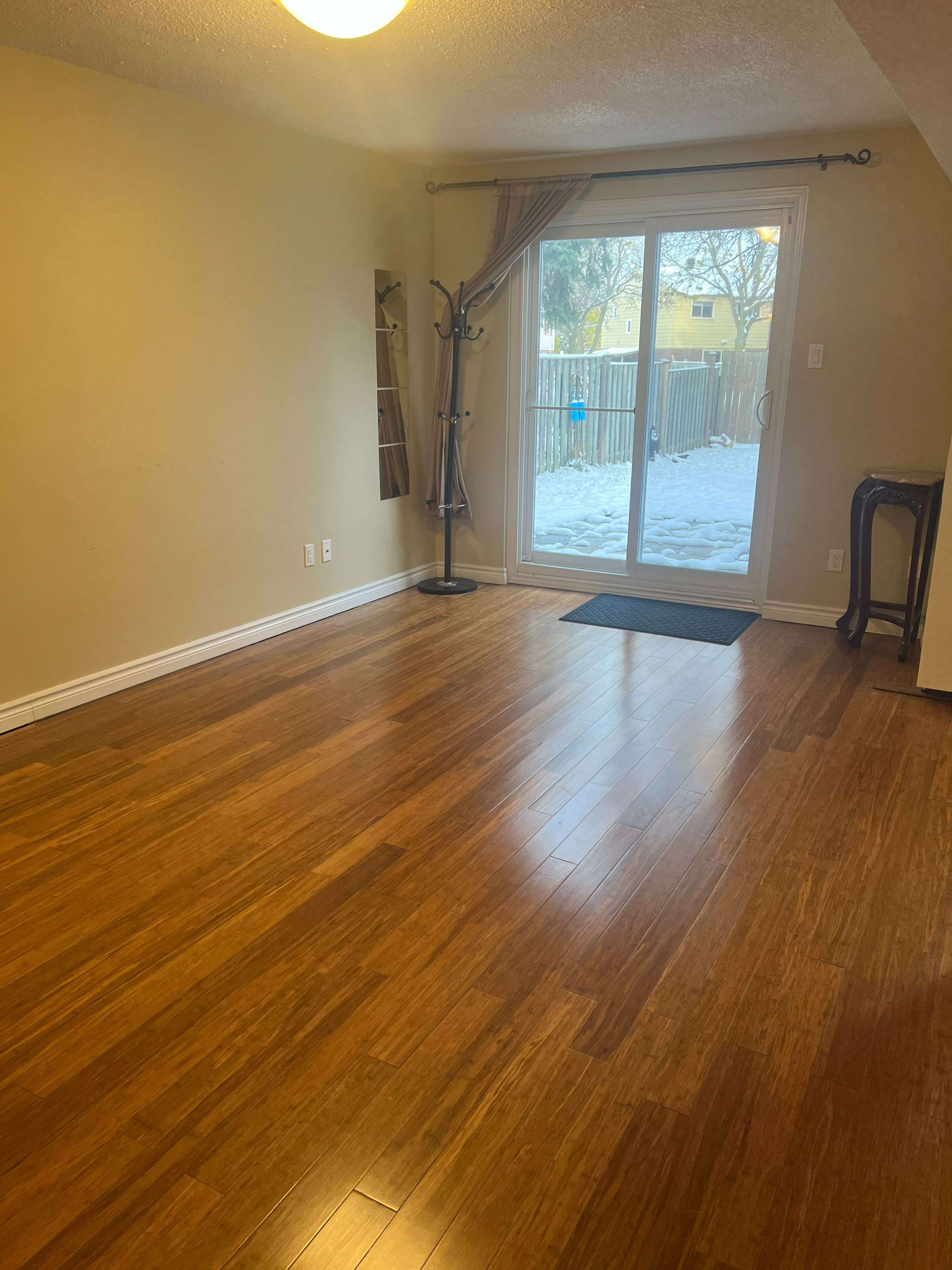 Toronto E07, ON M1V 3N6,11 Myrna LN