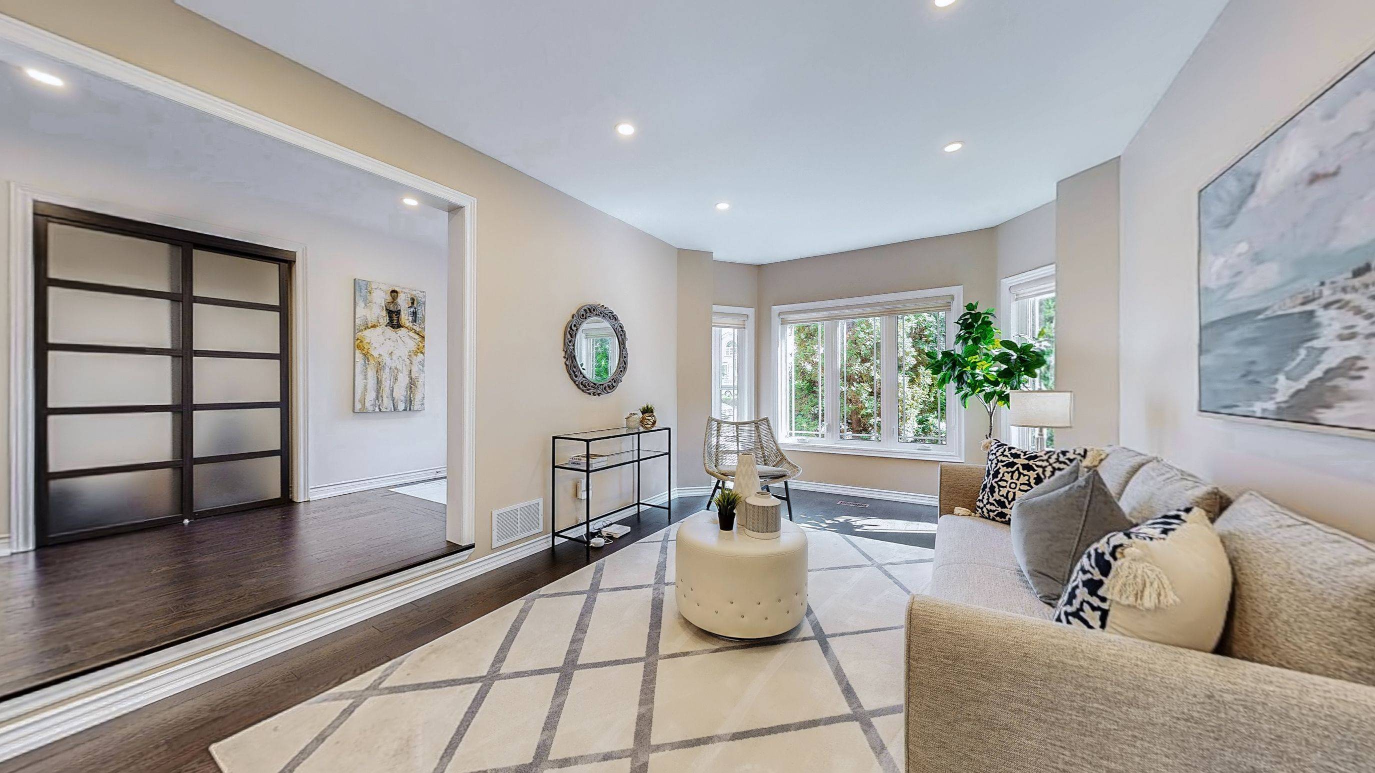 Richmond Hill, ON L4B 1W3,20 Edinburgh DR