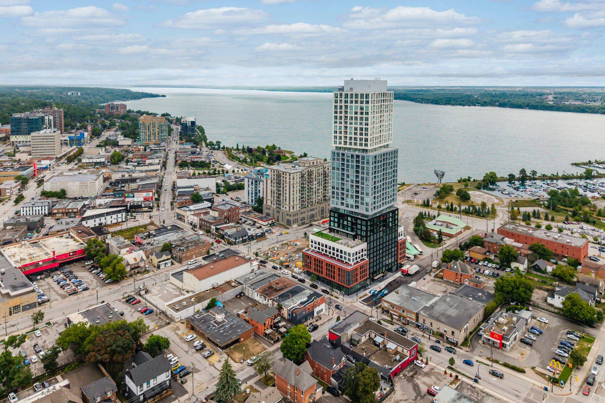 Barrie, ON L4N 1T2,49 Mary ST