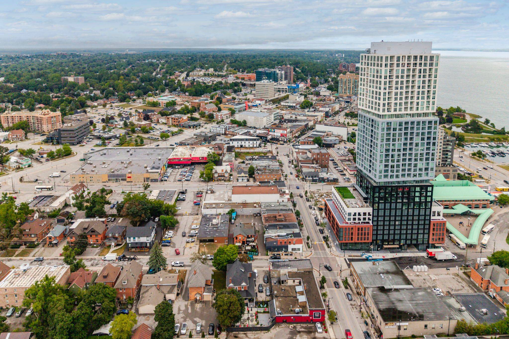 Barrie, ON L4N 1T2,49 Mary ST