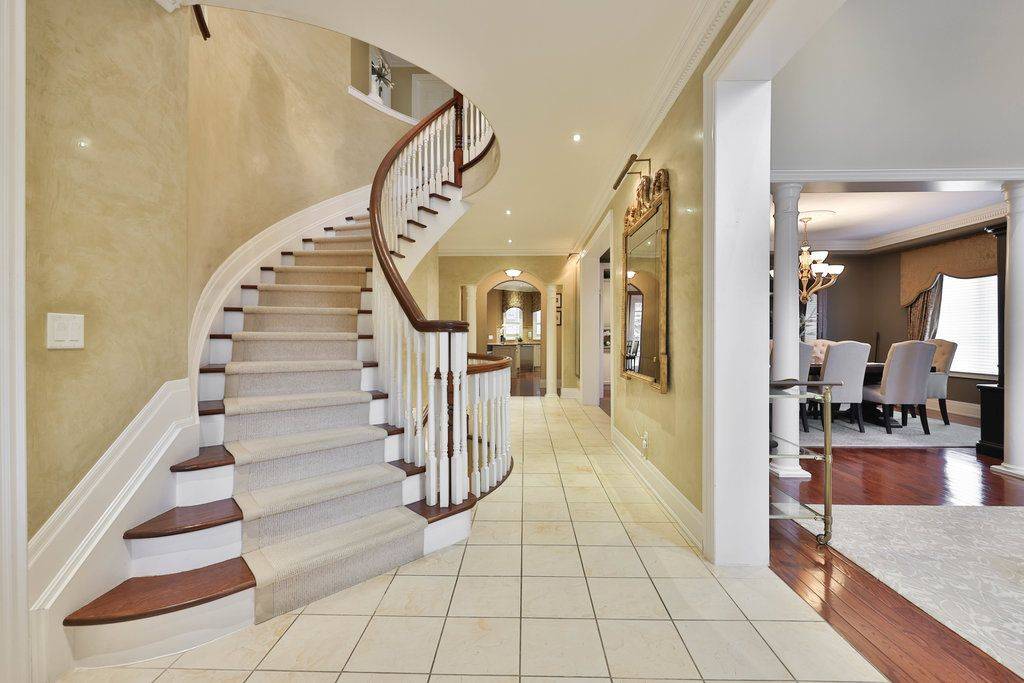 Mississauga, ON L5H 4L9,683 Canyon ST