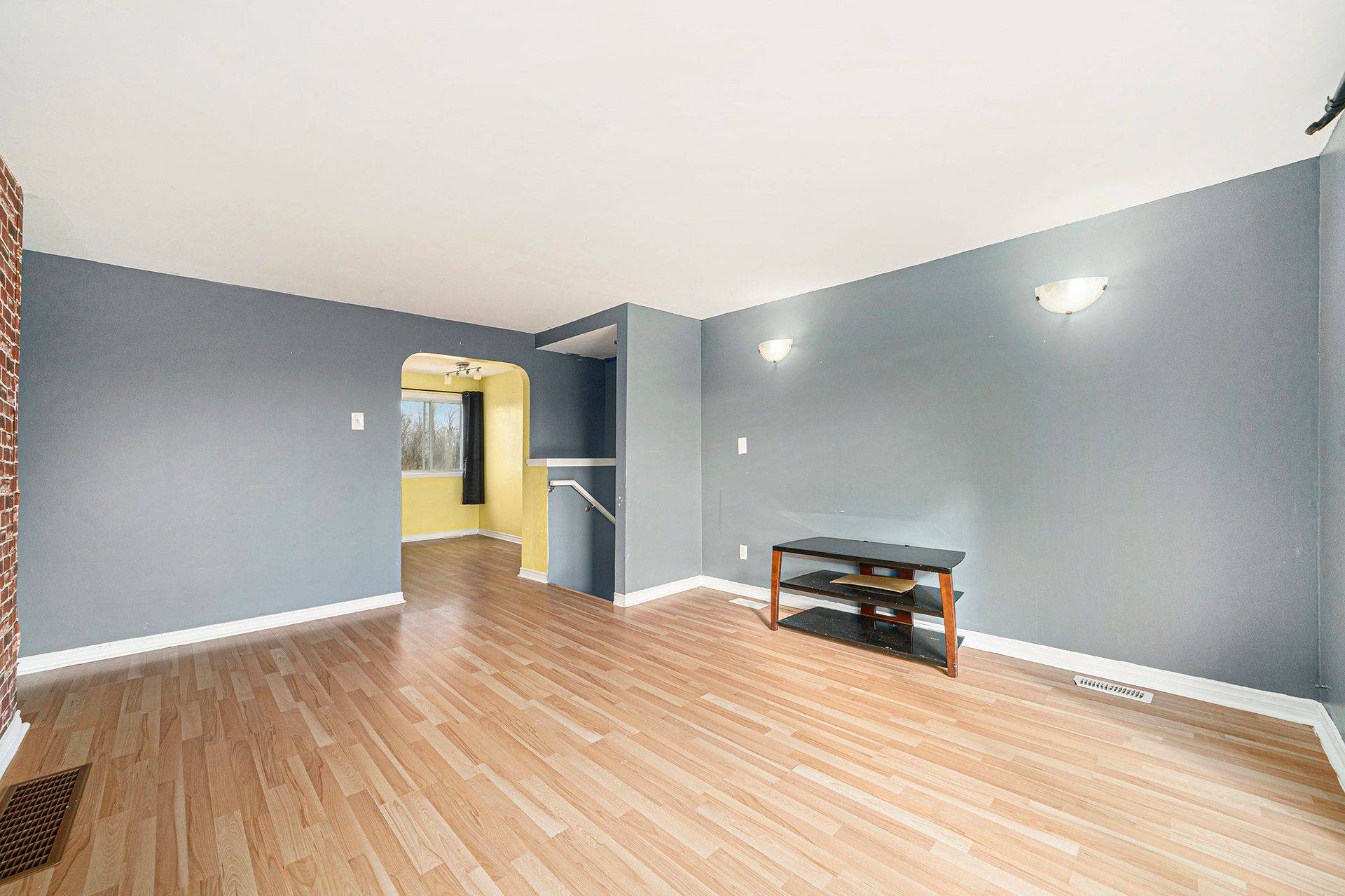 Montague, ON K7A 5B8,385 Wood RD