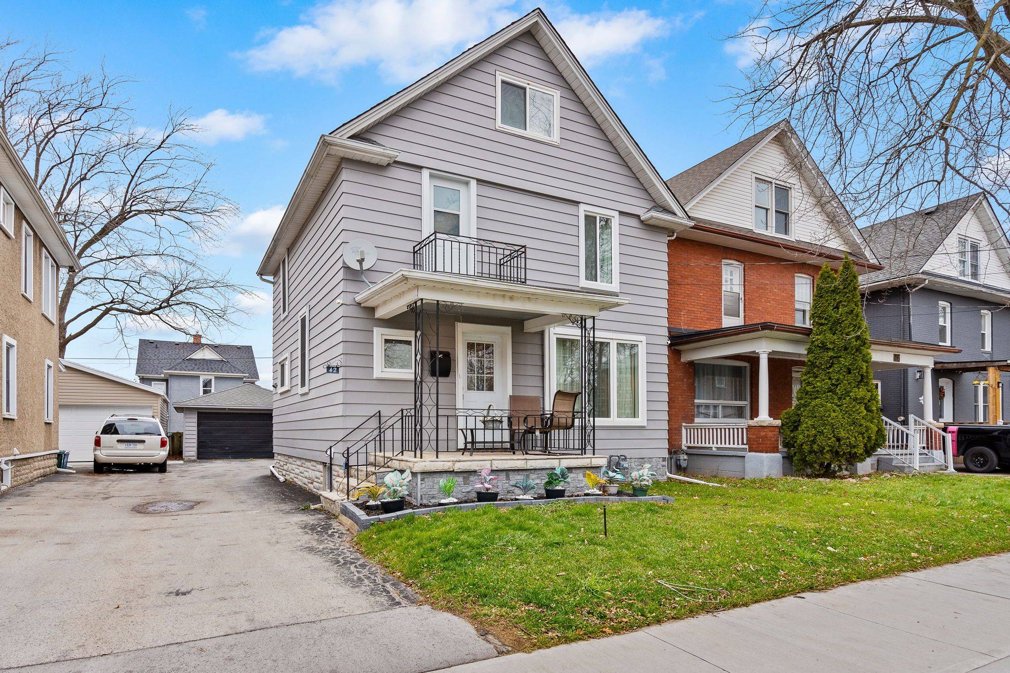 Welland, ON L3B 4B4,42 Grove ST