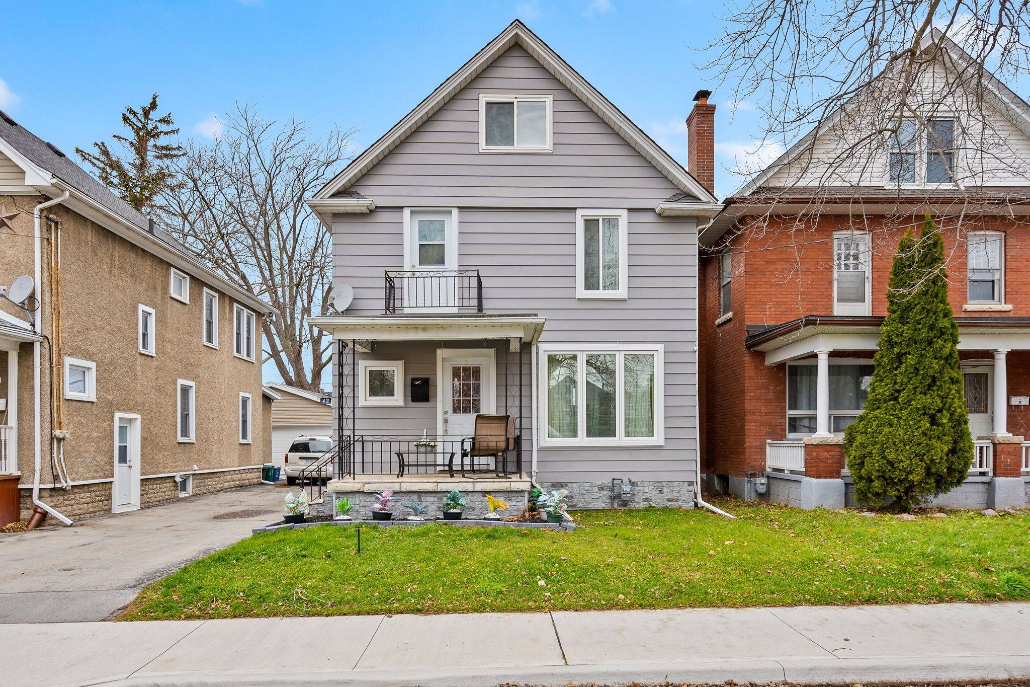 Welland, ON L3B 4B4,42 Grove ST