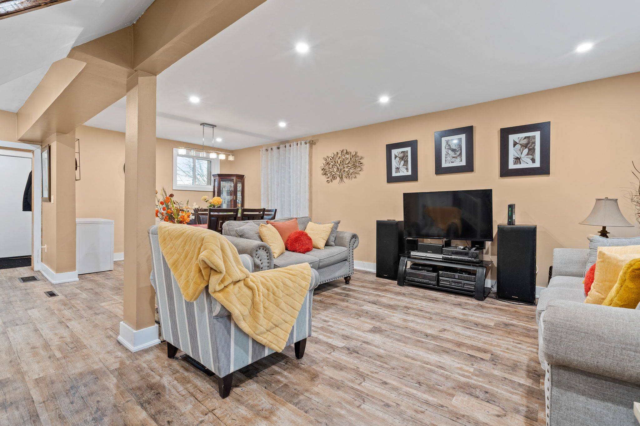 Welland, ON L3B 4B4,42 Grove ST