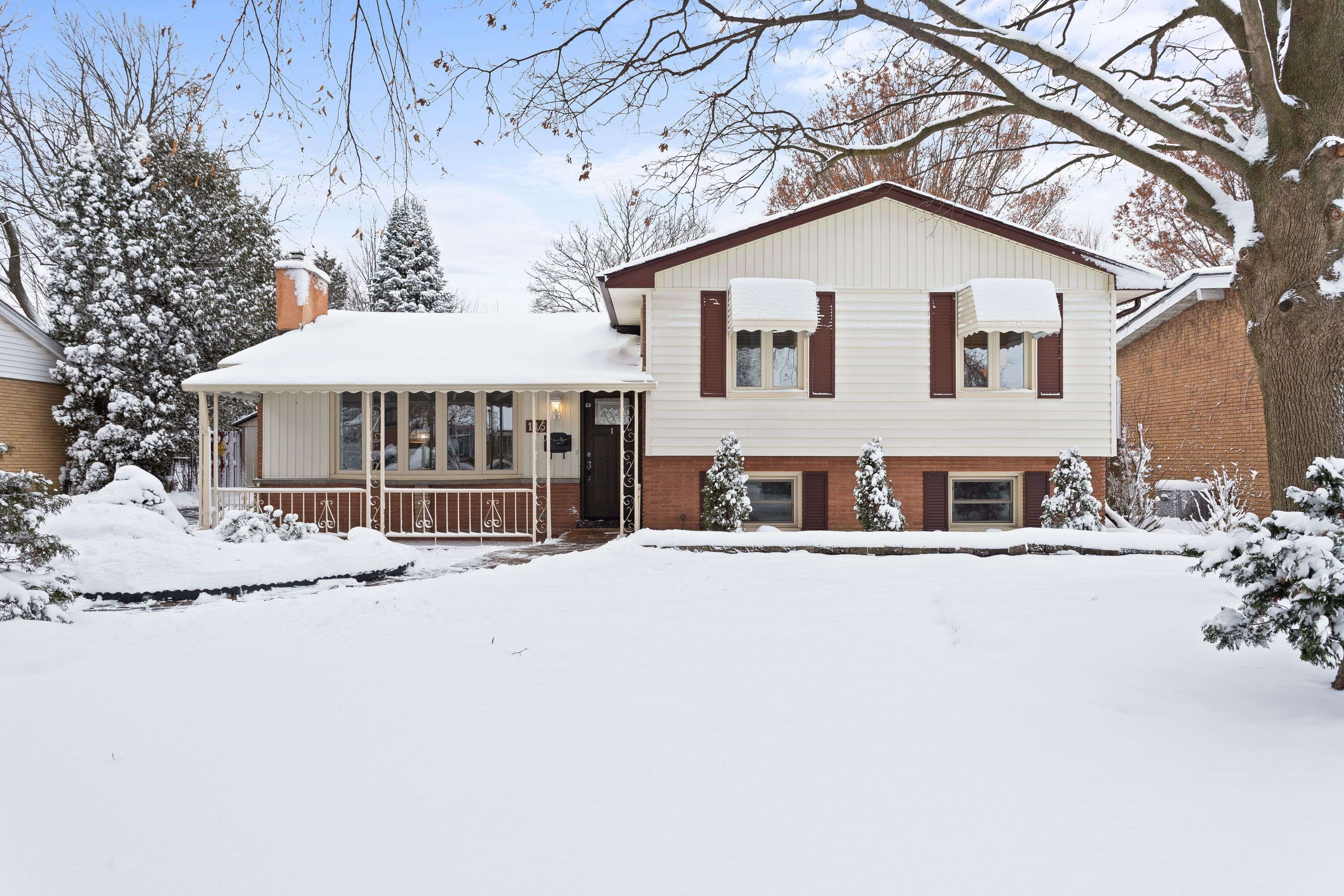 London East, ON N5Y 4P5,115 Honeysuckle CRES