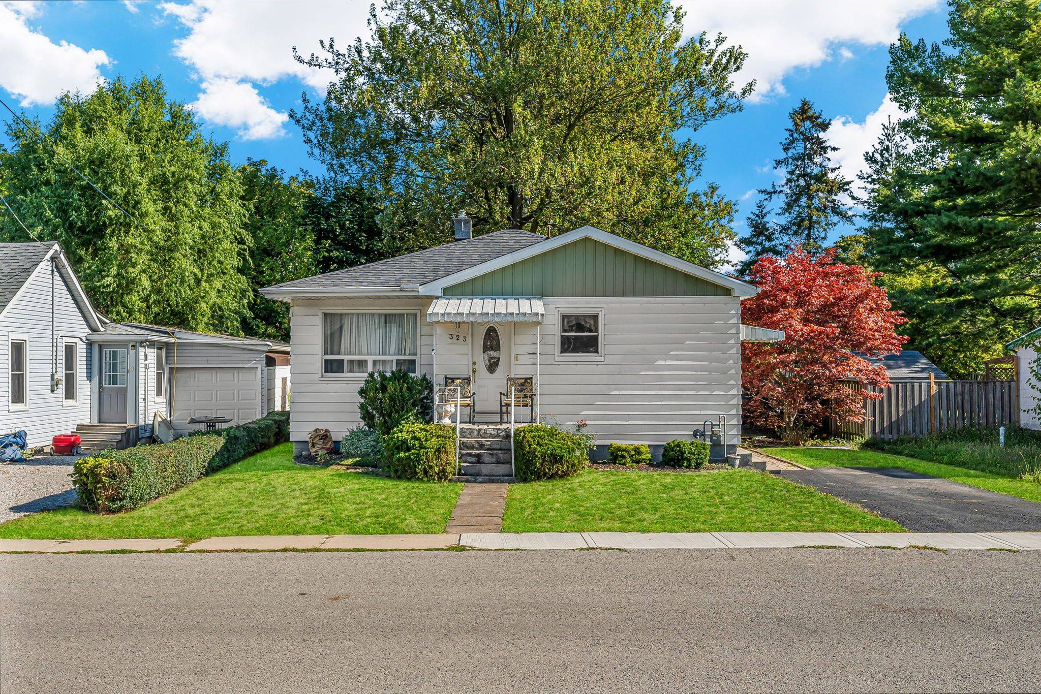 Haldimand, ON N1A 1P4,323 NORTH CAYUGA ST W