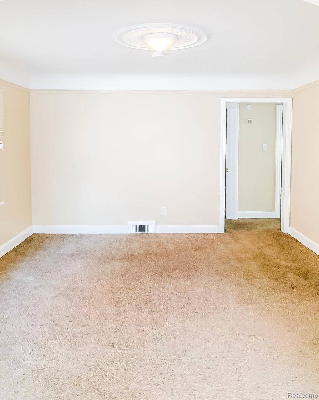 Detroit, MI 48227,9590 MEMORIAL ST