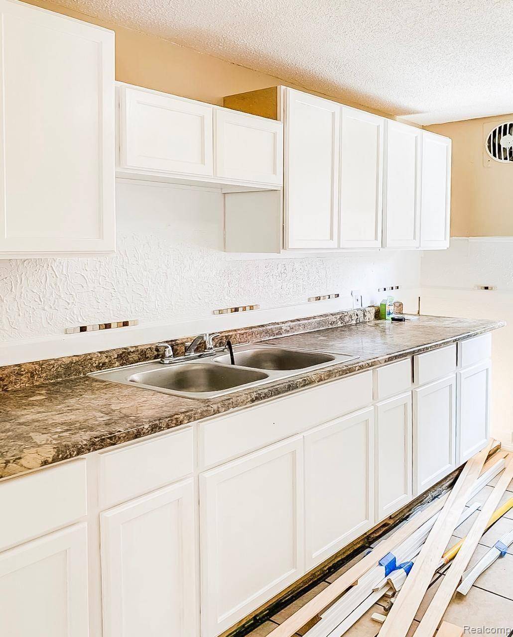 Detroit, MI 48227,9590 MEMORIAL ST