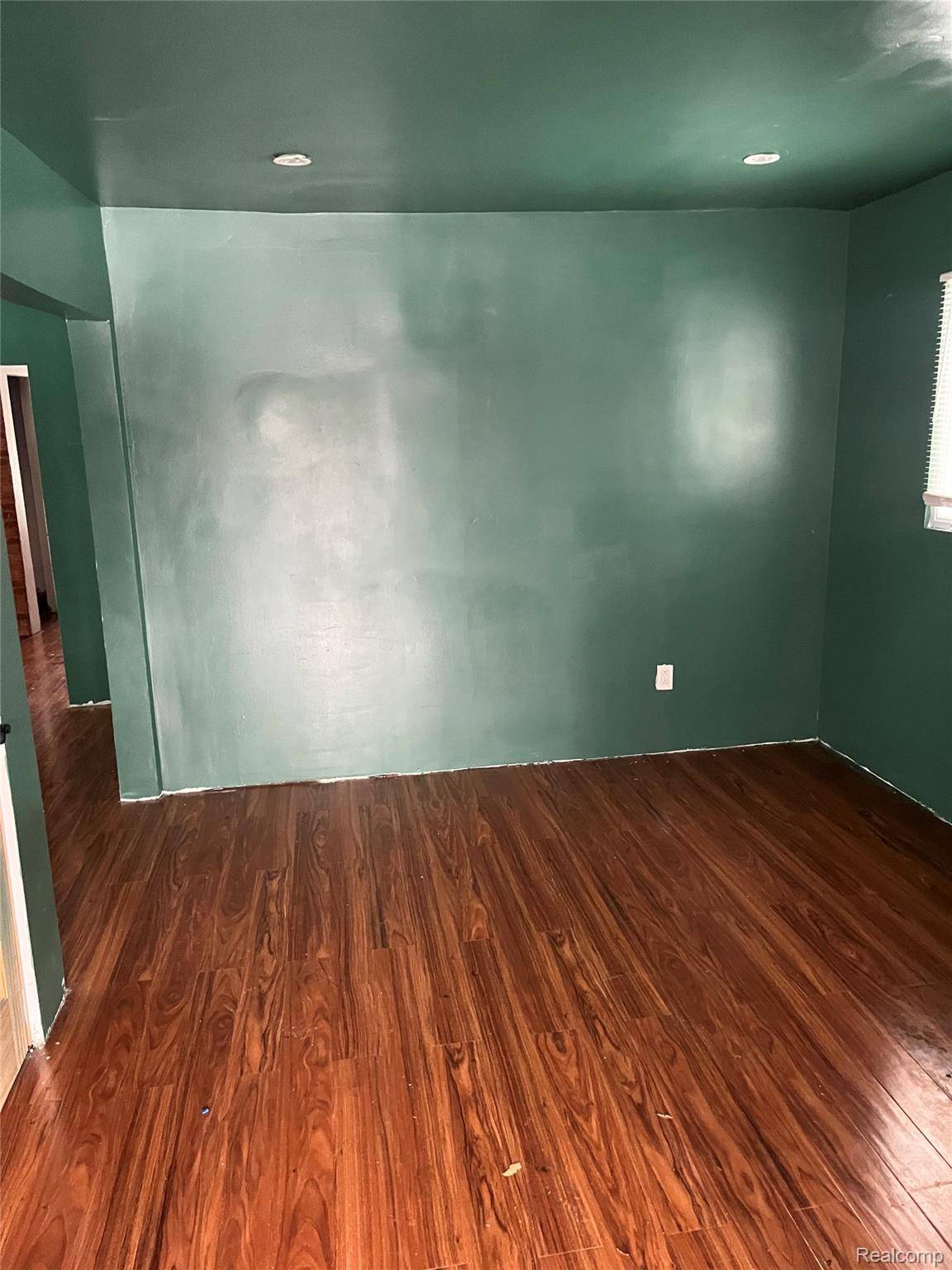 Detroit, MI 48213,13053 Maiden ST