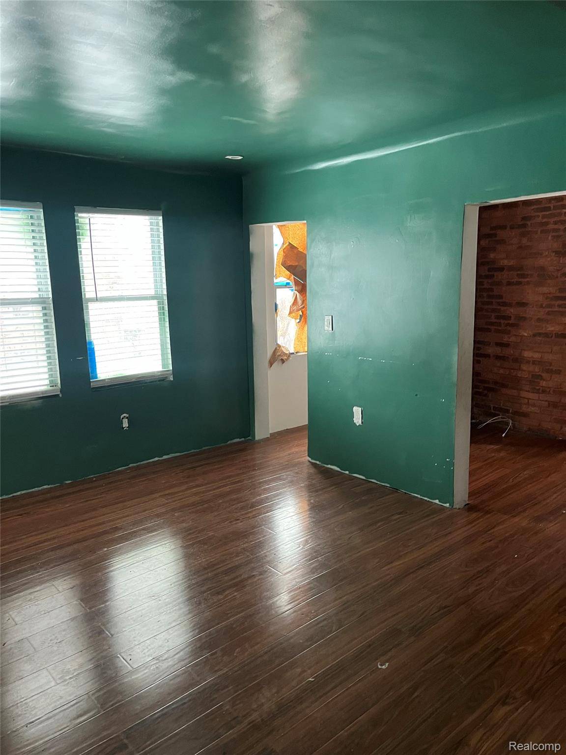 Detroit, MI 48213,13053 Maiden ST