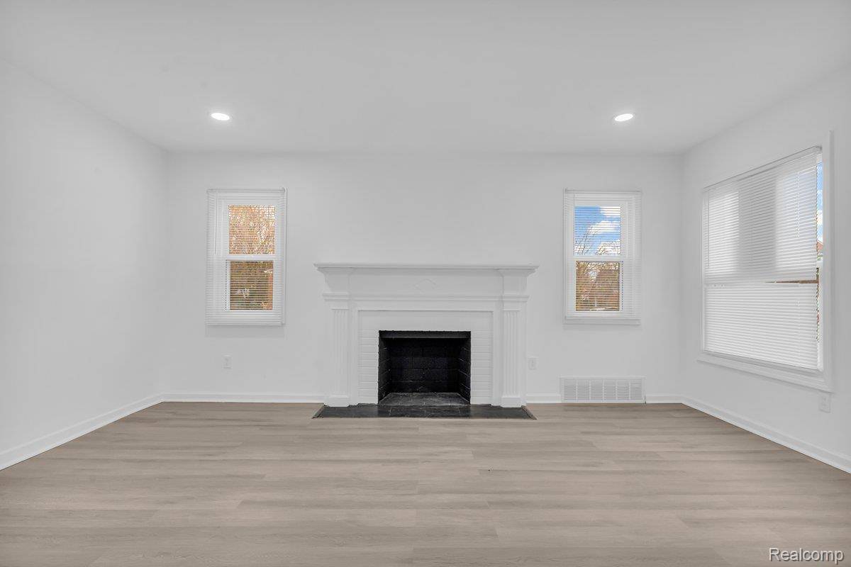 Detroit, MI 48205,15053 Hazelridge ST