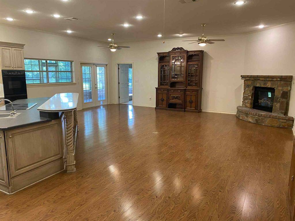 Kemp, TX 75143,5304 Cedar Creek Drive