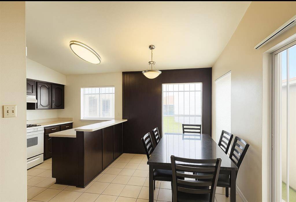 Dallas, TX 75217,9601 Glengreen Drive