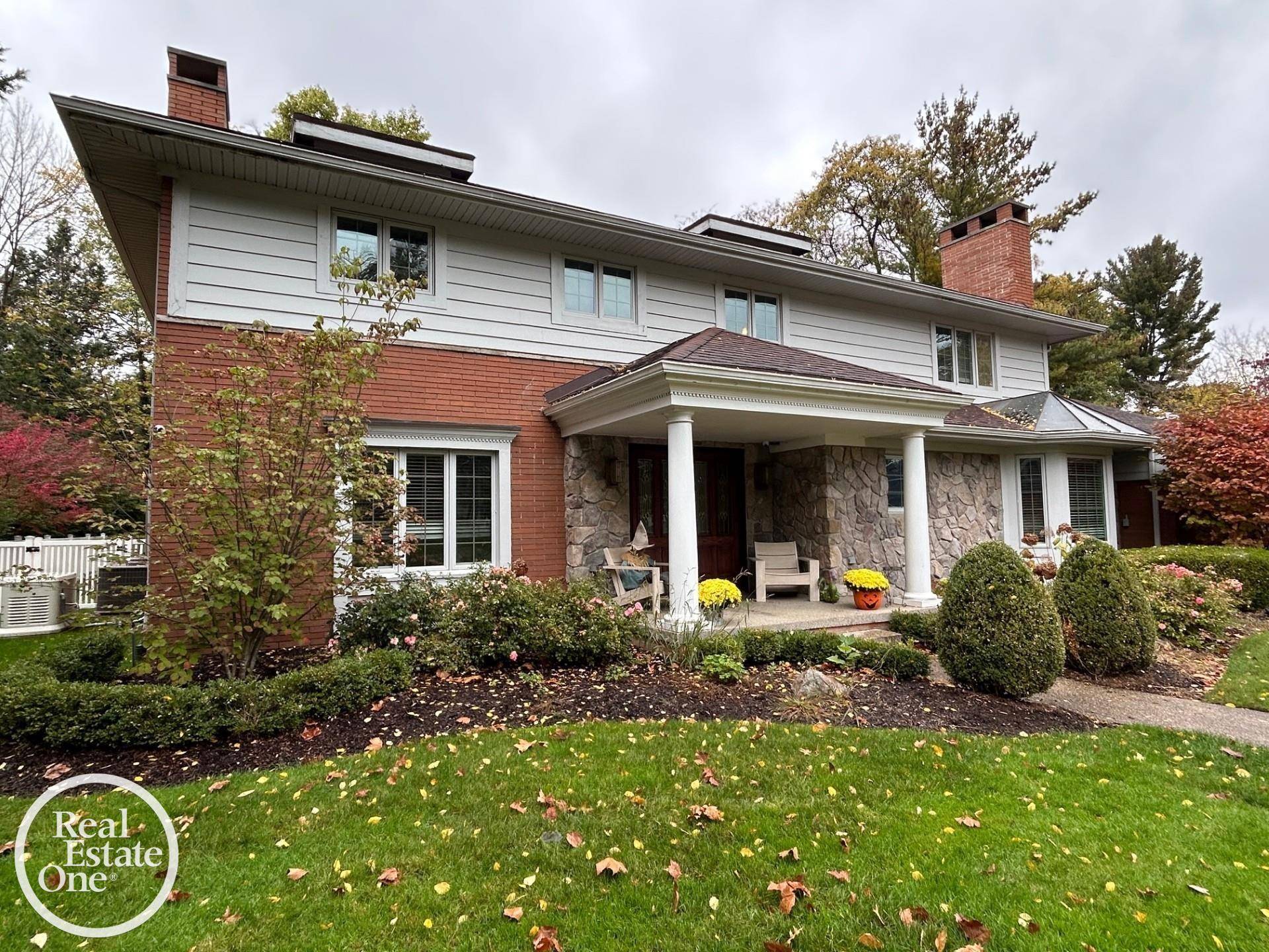 Grosse Pointe Shores, MI 48236,535 Ballantyne RD