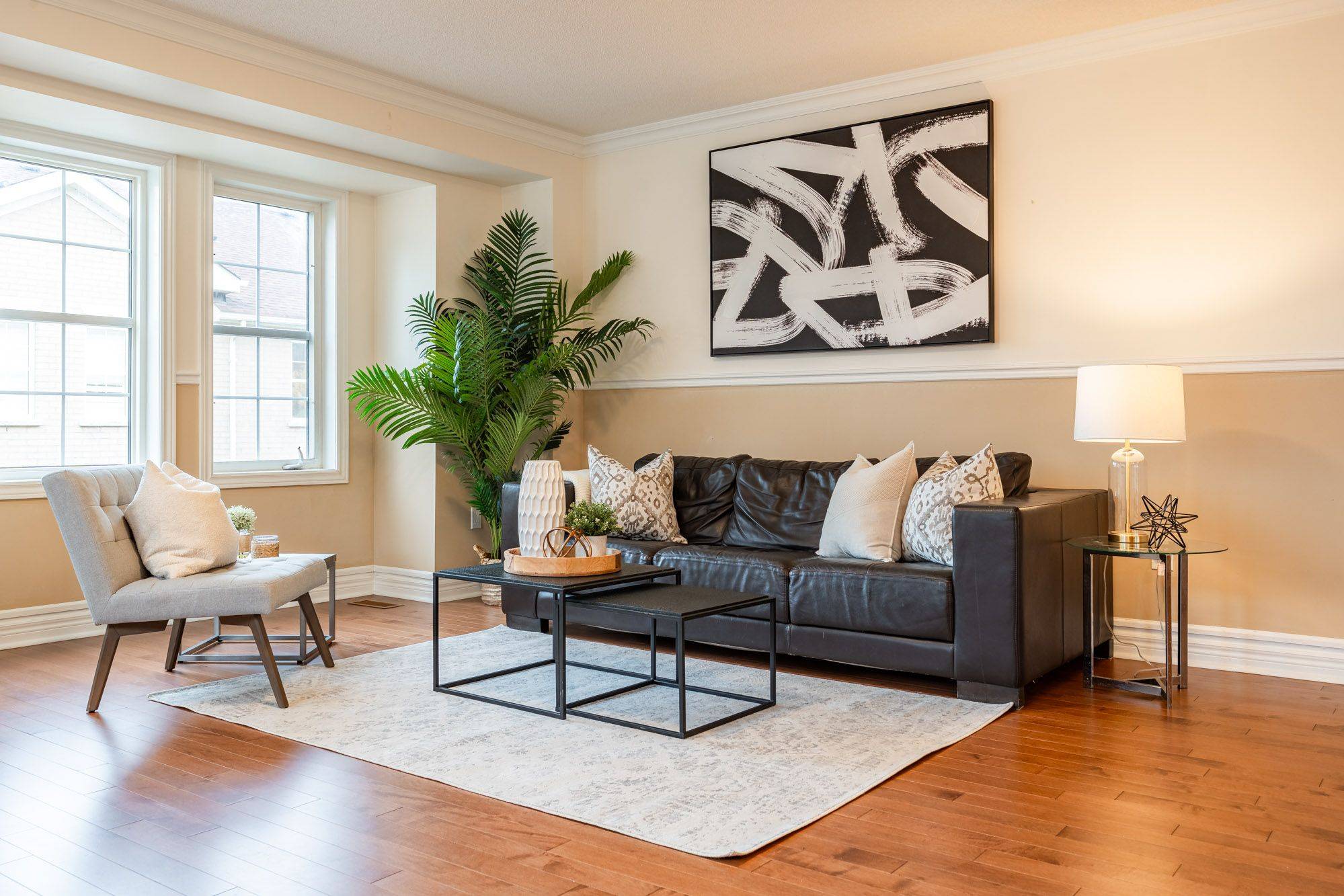 Toronto E09, ON M1P 0A4,38 Archibald Mews