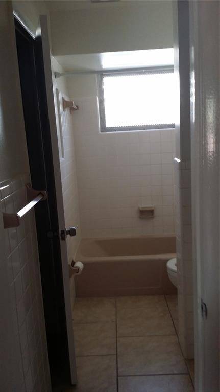 Hollywood, FL 33021,3501 Van Buren St #3