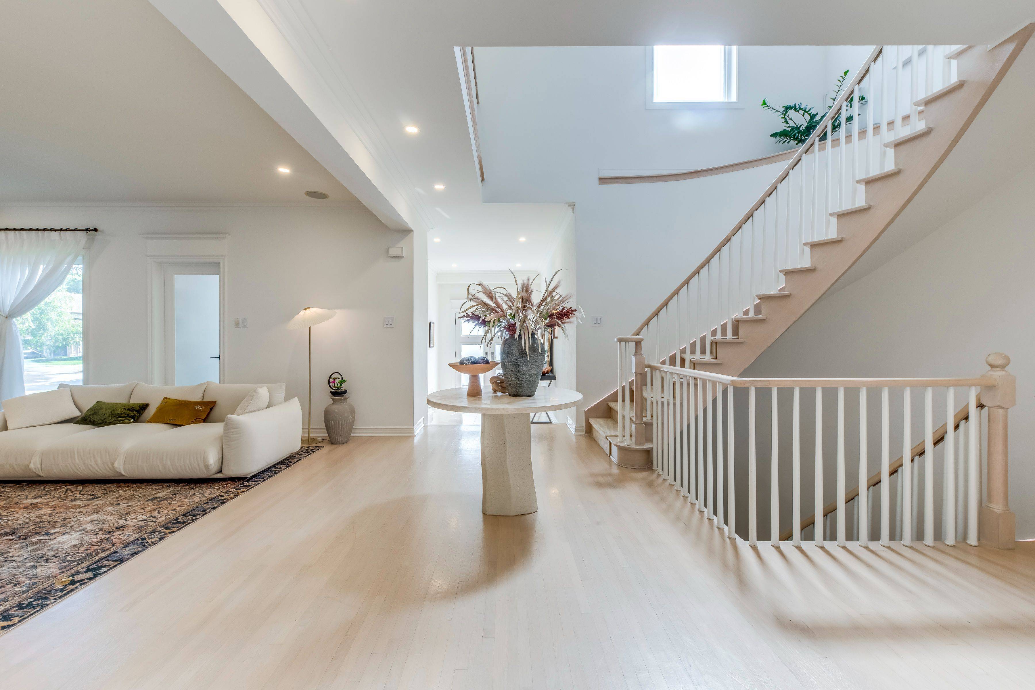 Vaughan, ON L4J 7V2,128 Beverley Glen BLVD