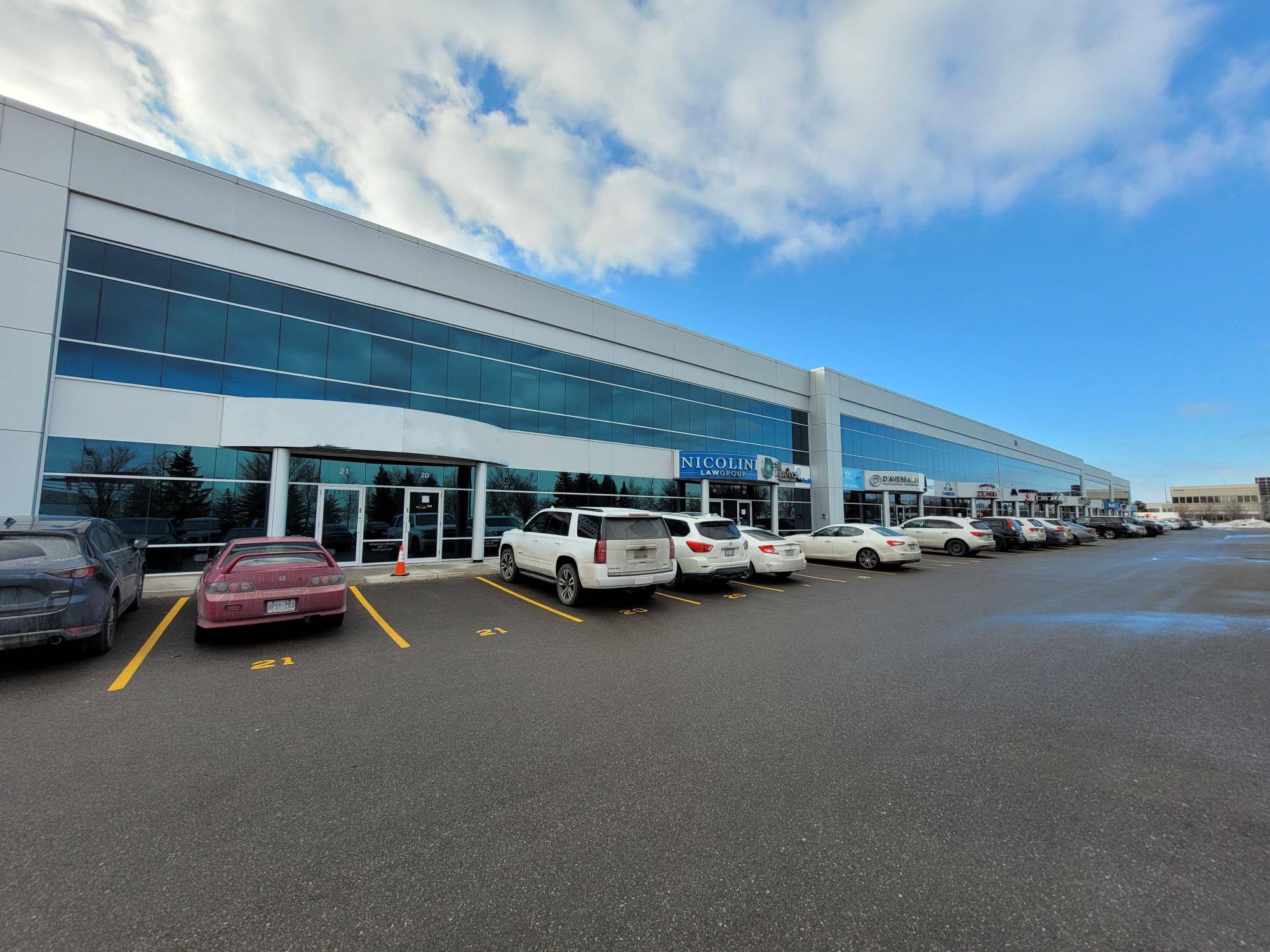 Vaughan, ON L4H 0S5,81 Zenway BLVD #Unit 20B