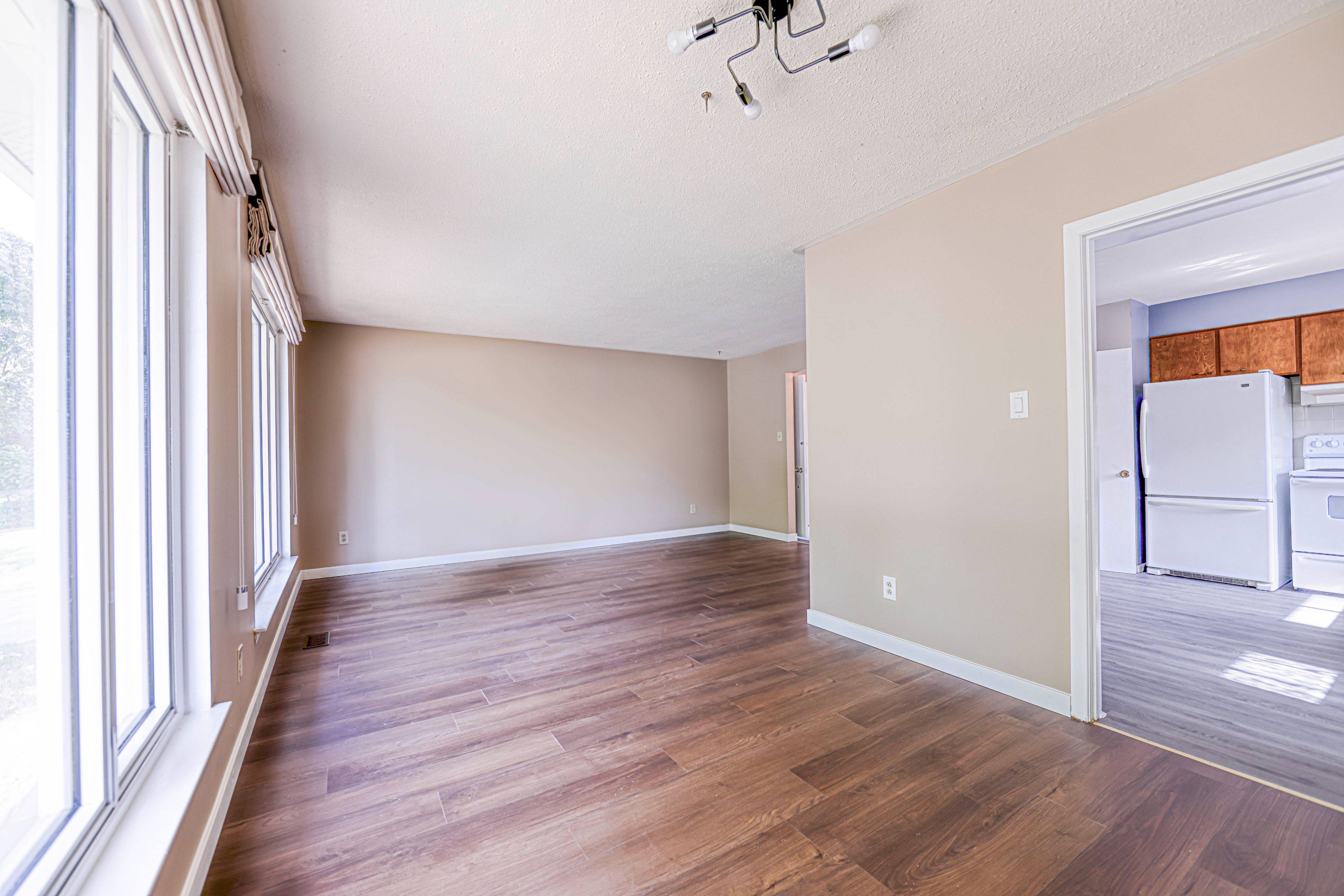 Mississauga, ON L4Y 2L3,1097 Parthia CRES