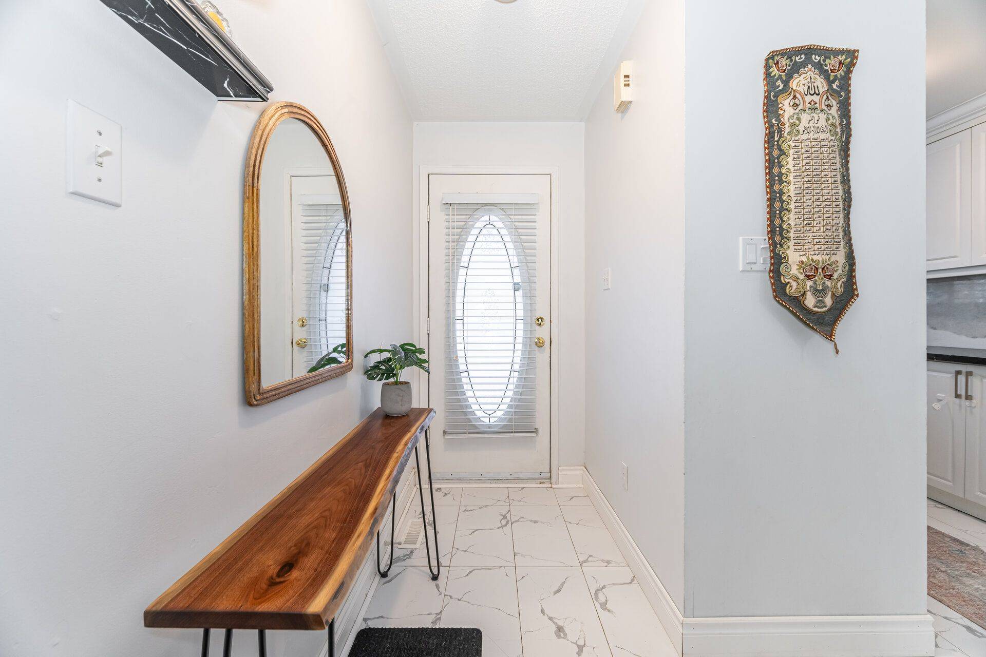 Mississauga, ON L5M 5X1,5865 Dalebrook CRES #15B