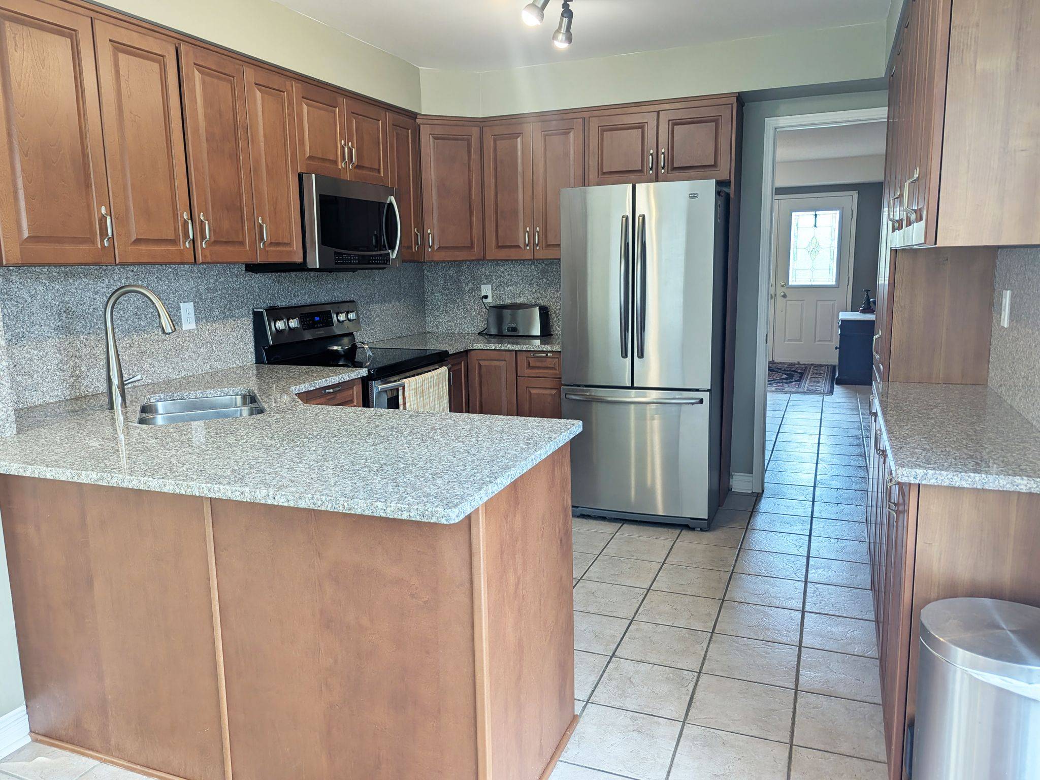 Peterborough, ON K9K 2E6,537 Westman AVE