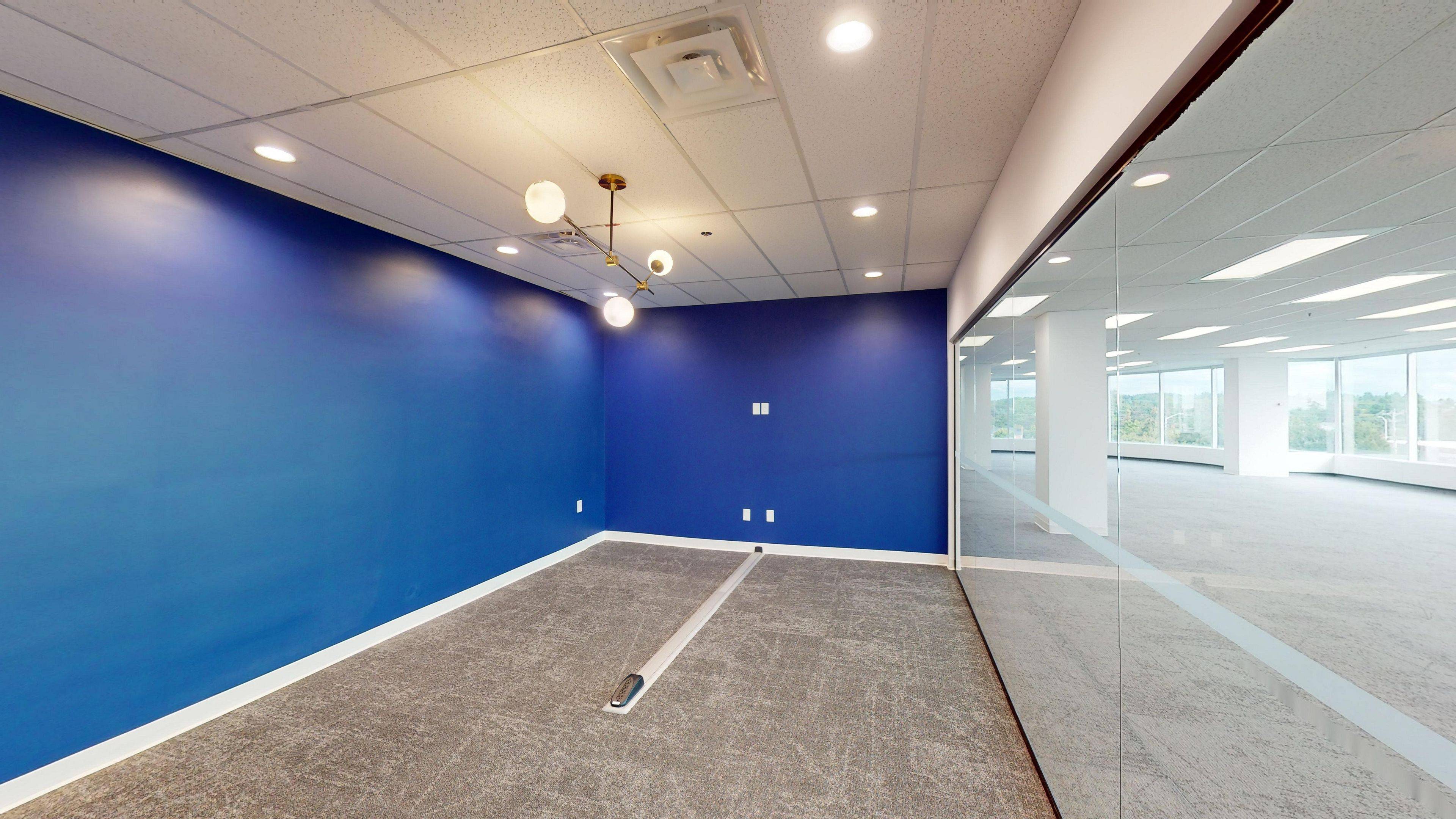 Beacon Hill North - South And Area, ON K1J 9B9,1410 Blair Towers PL #404