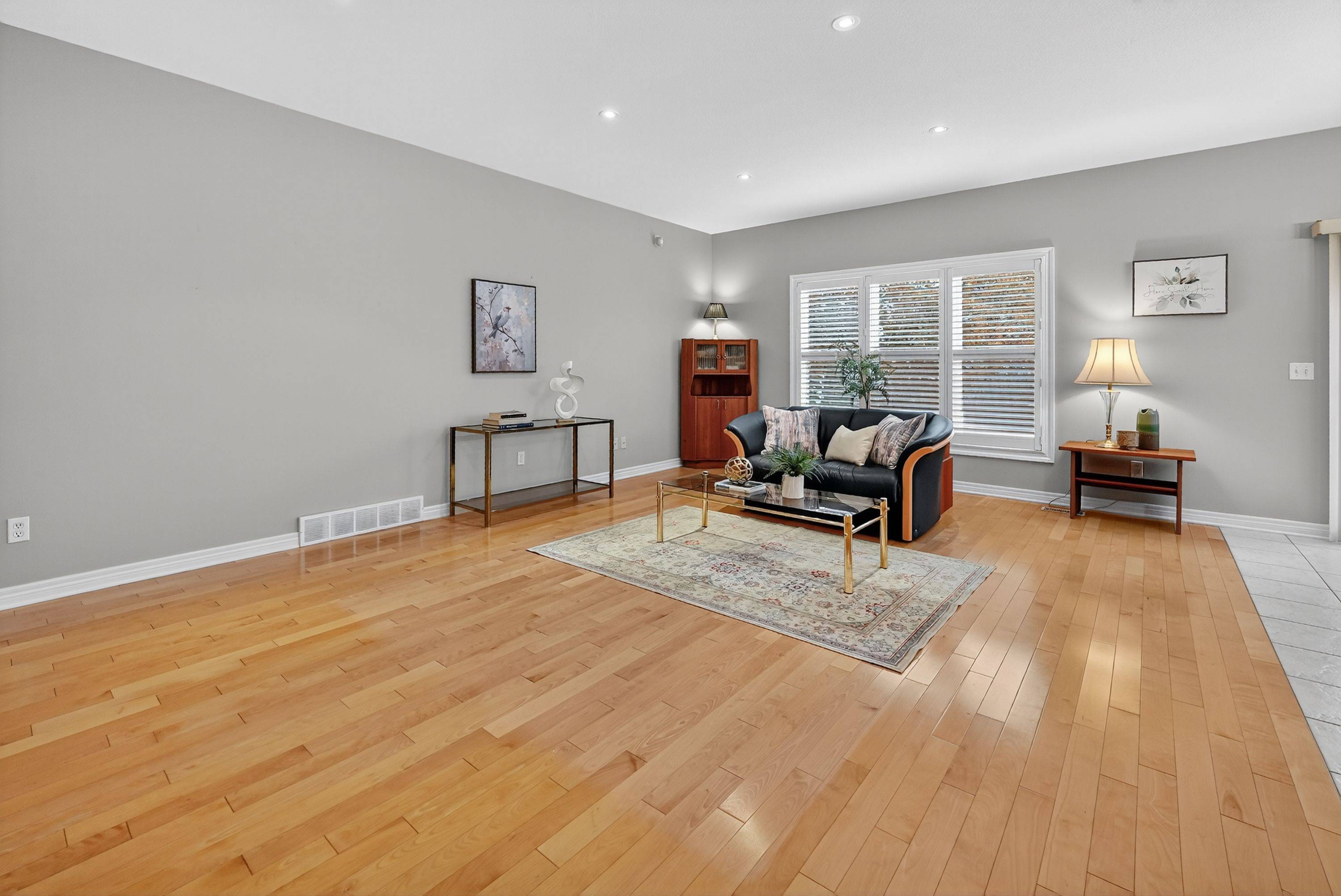 Lincoln, ON L0R 2E0,3356 Laurie AVE