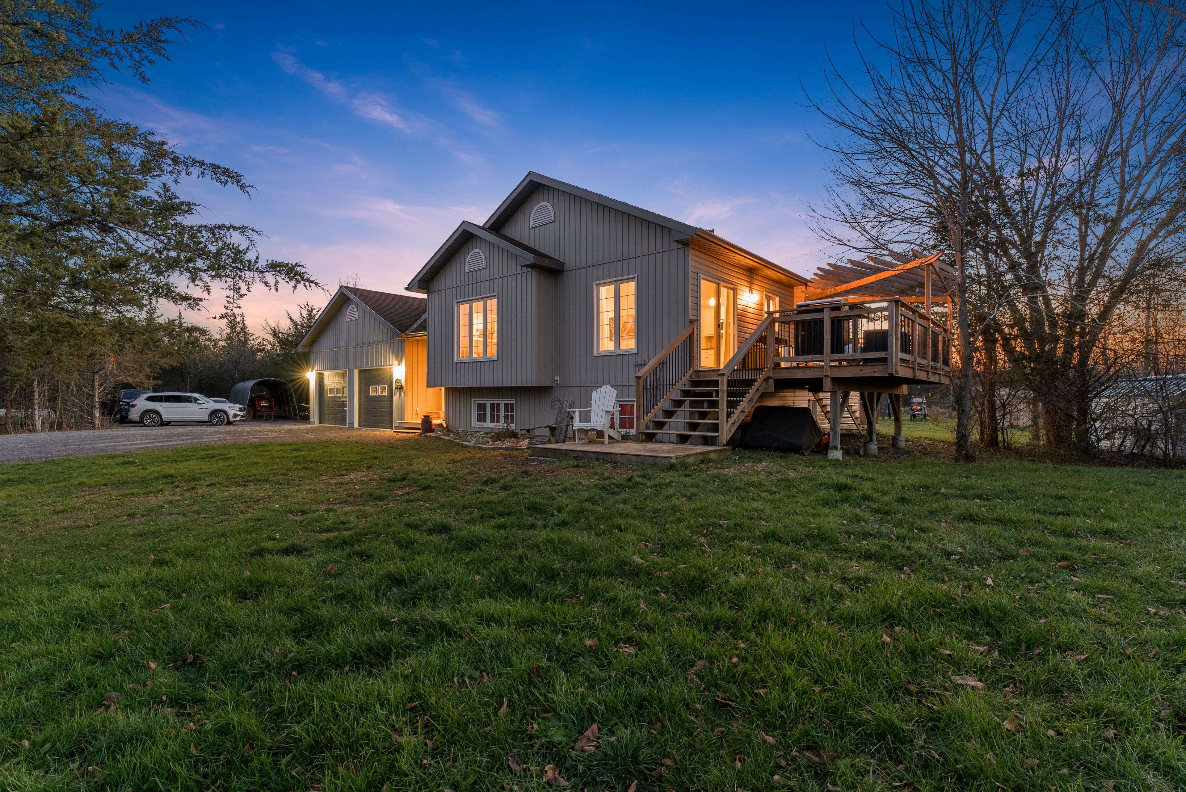 Prince Edward County, ON K0K 2T0,528 Mitchells Cross RD