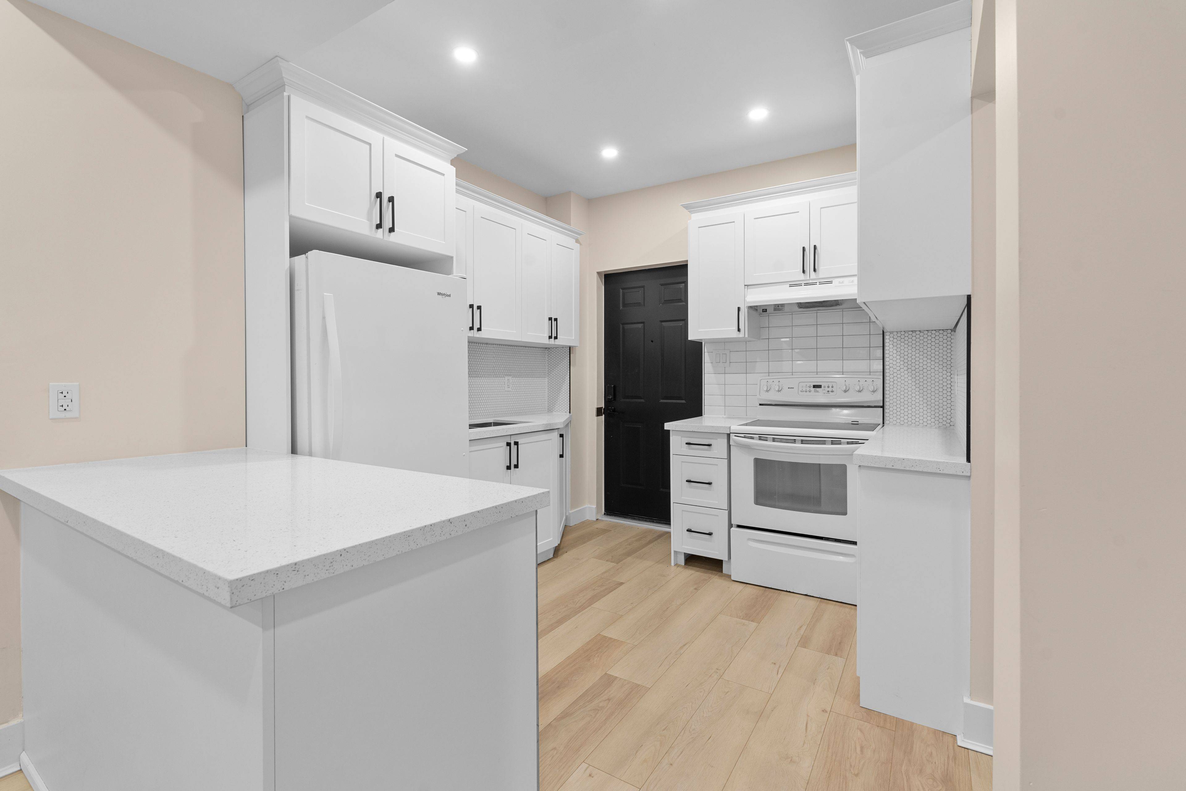 Hamilton, ON L8M 2H2,200 Sanford AVE S #Main